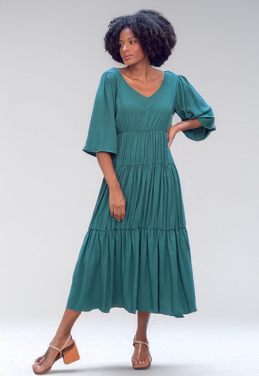 Vista 2 Vestido Longo Cabanafree Plano com manga Musgo Cabanafree verde