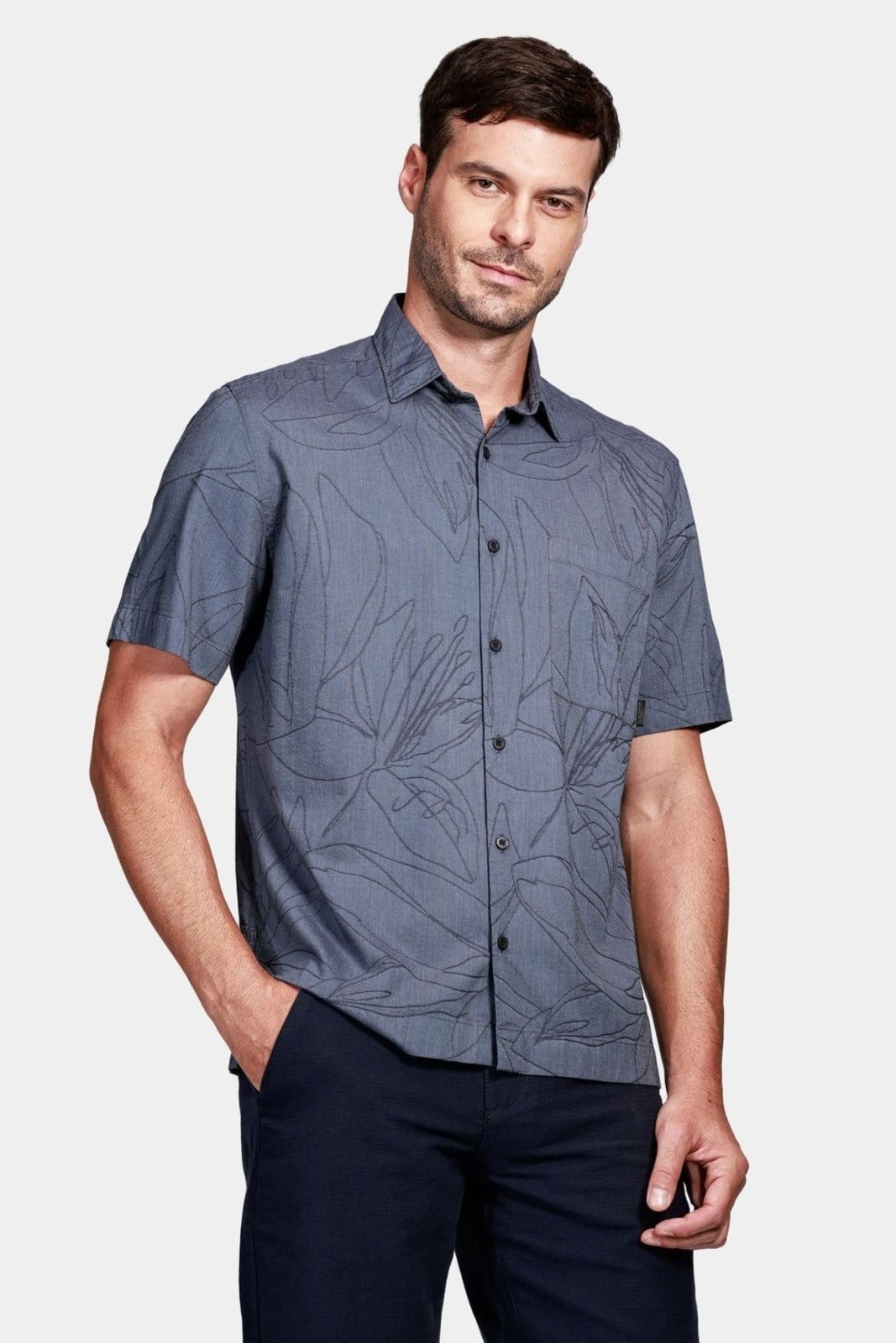 Camisa Aramis Manga Curta Regular Floral Com Bolso Marinho