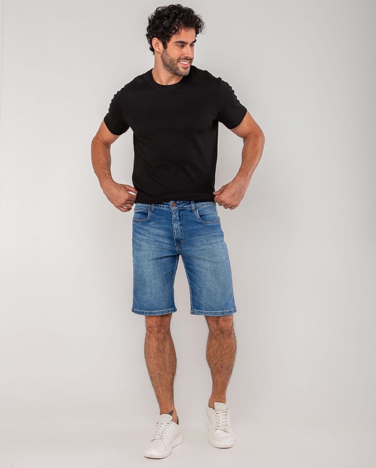 Vista principal Bermuda Slim Fit Masculina 25040 Sky Consciência jeans