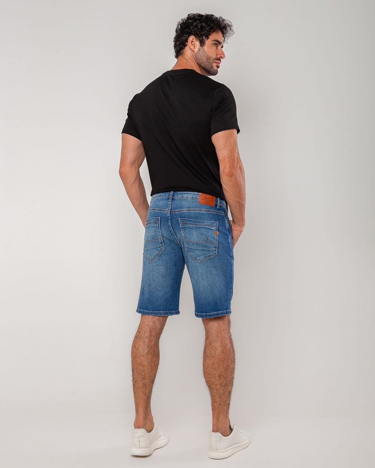 Vista 2 Bermuda Slim Fit Masculina 25040 Sky Consciência jeans