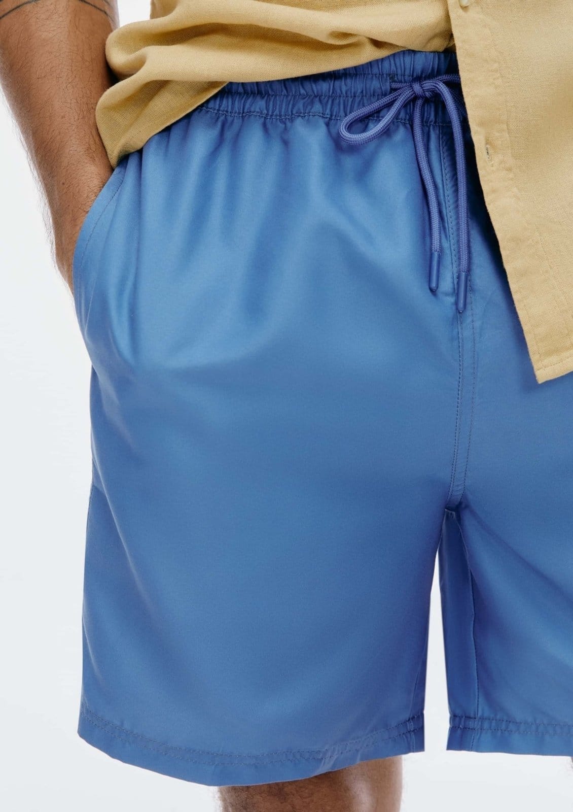 Vista 2 Shorts Praia Básico Masculino Hering azul