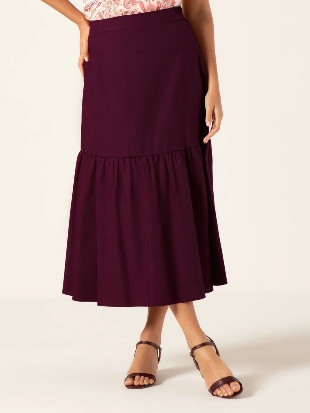 Vista 2 Saia Principessa Maxi Longuete em Tricoline Kauane Principessa vinho