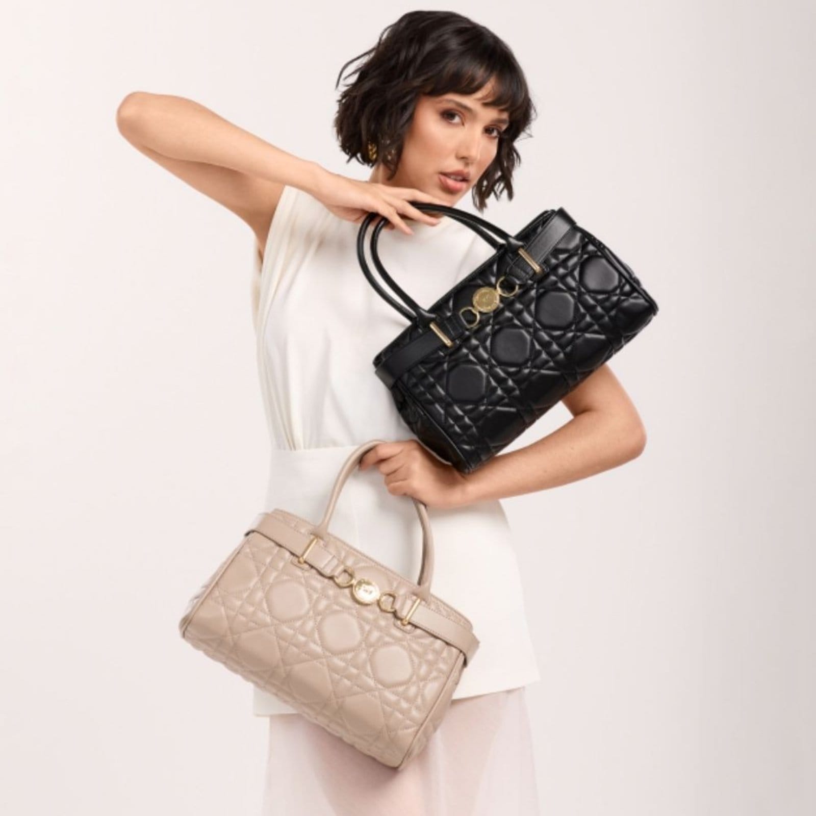 Vista 2 Bolsa Feminina Tote Off White Via Marte B2 VIA MARTE branco white