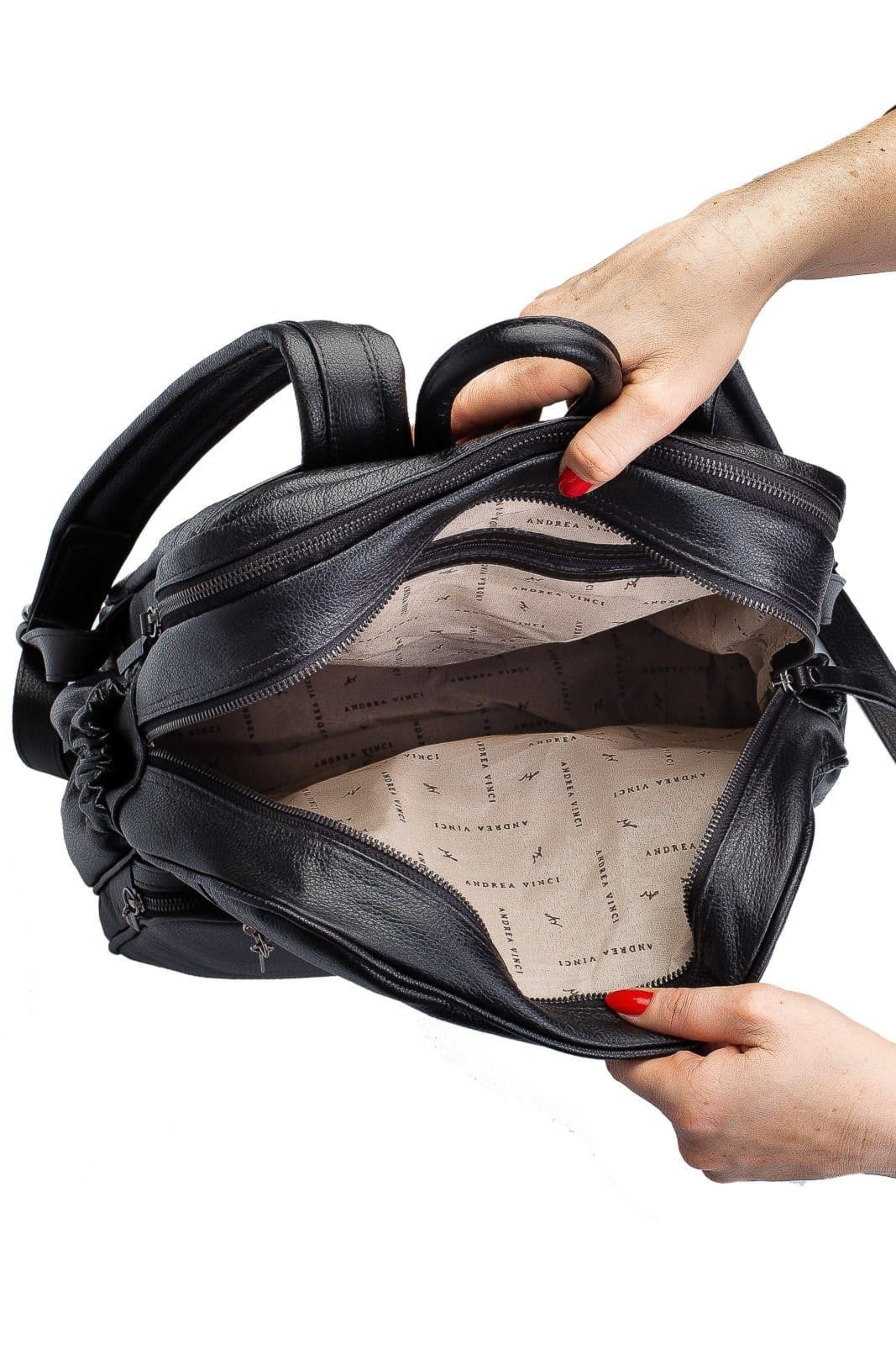 Vista 2 Mochila grande de couro liso metais grafite Zooey Andrea Vinci preto