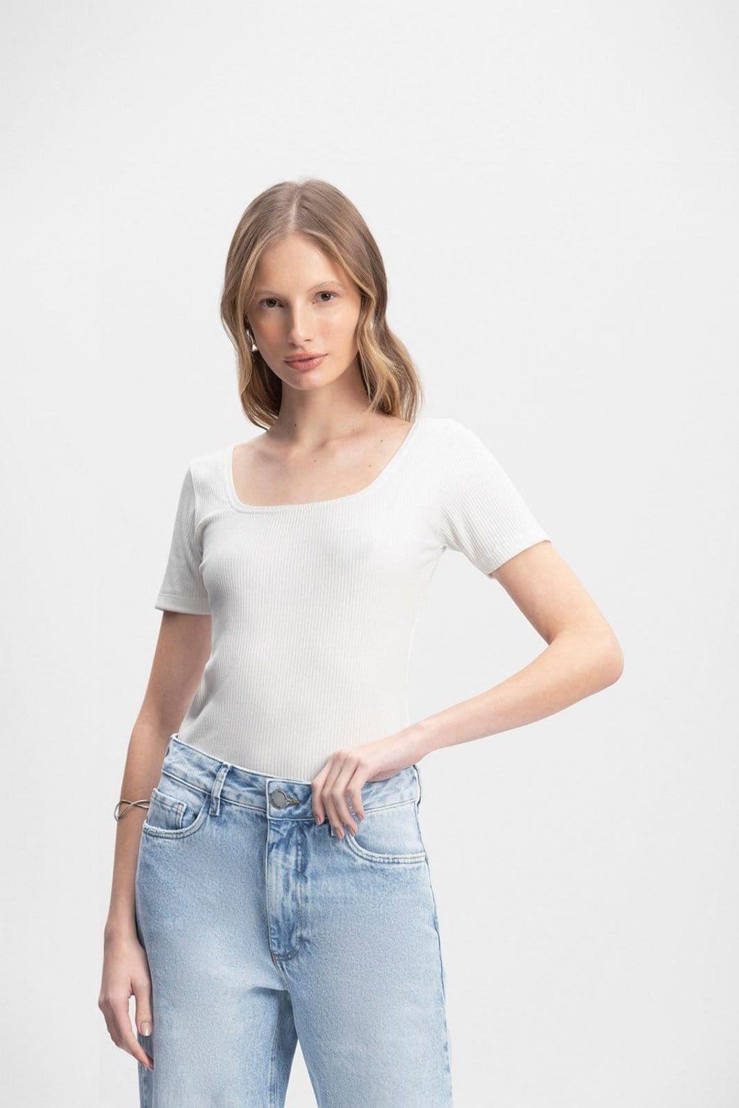 Vista 2 Calça jeans pantacourt feminina Essendi Essendi azul