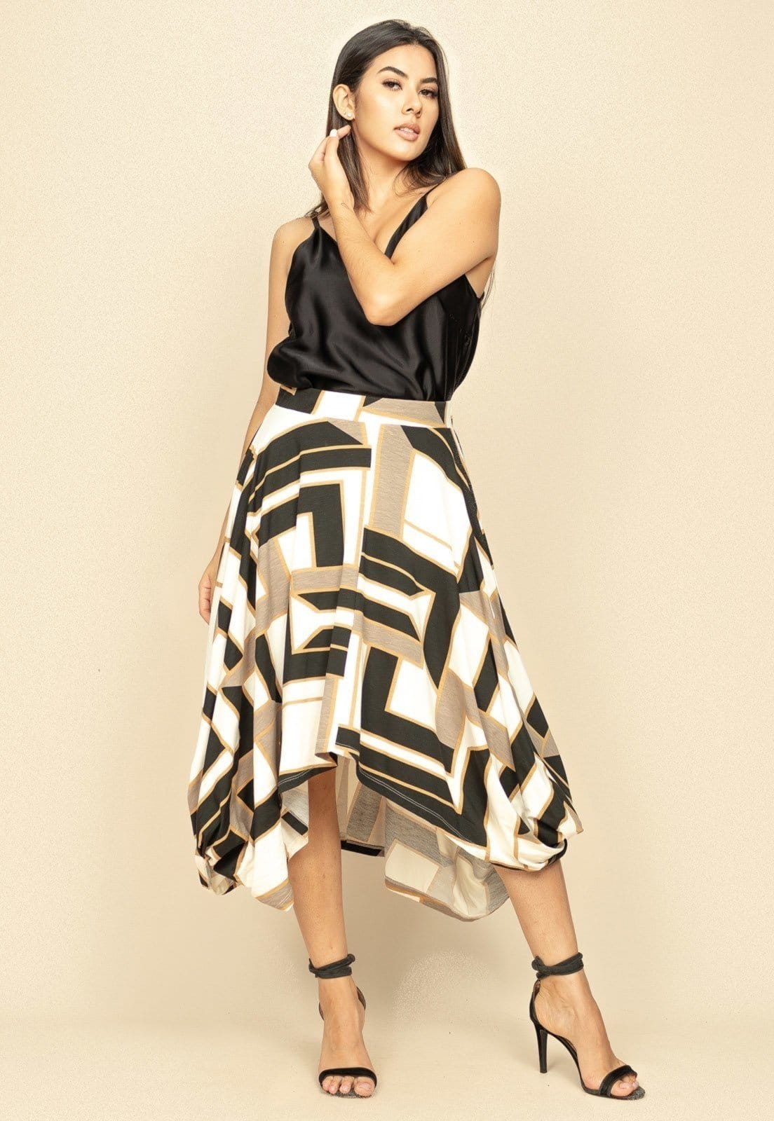 Vista 2 Saia Longa Malha Nó Hippie Chic Estampa Igaci Cabanafree branco/estampado