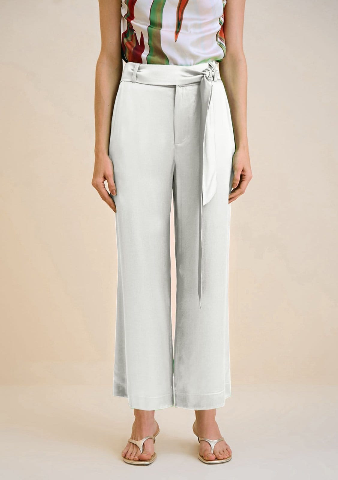 Vista 2 Calça Morena Rosa Wide Cós Alto Com Bolso Off Off-white Morena Rosa off-white rosa