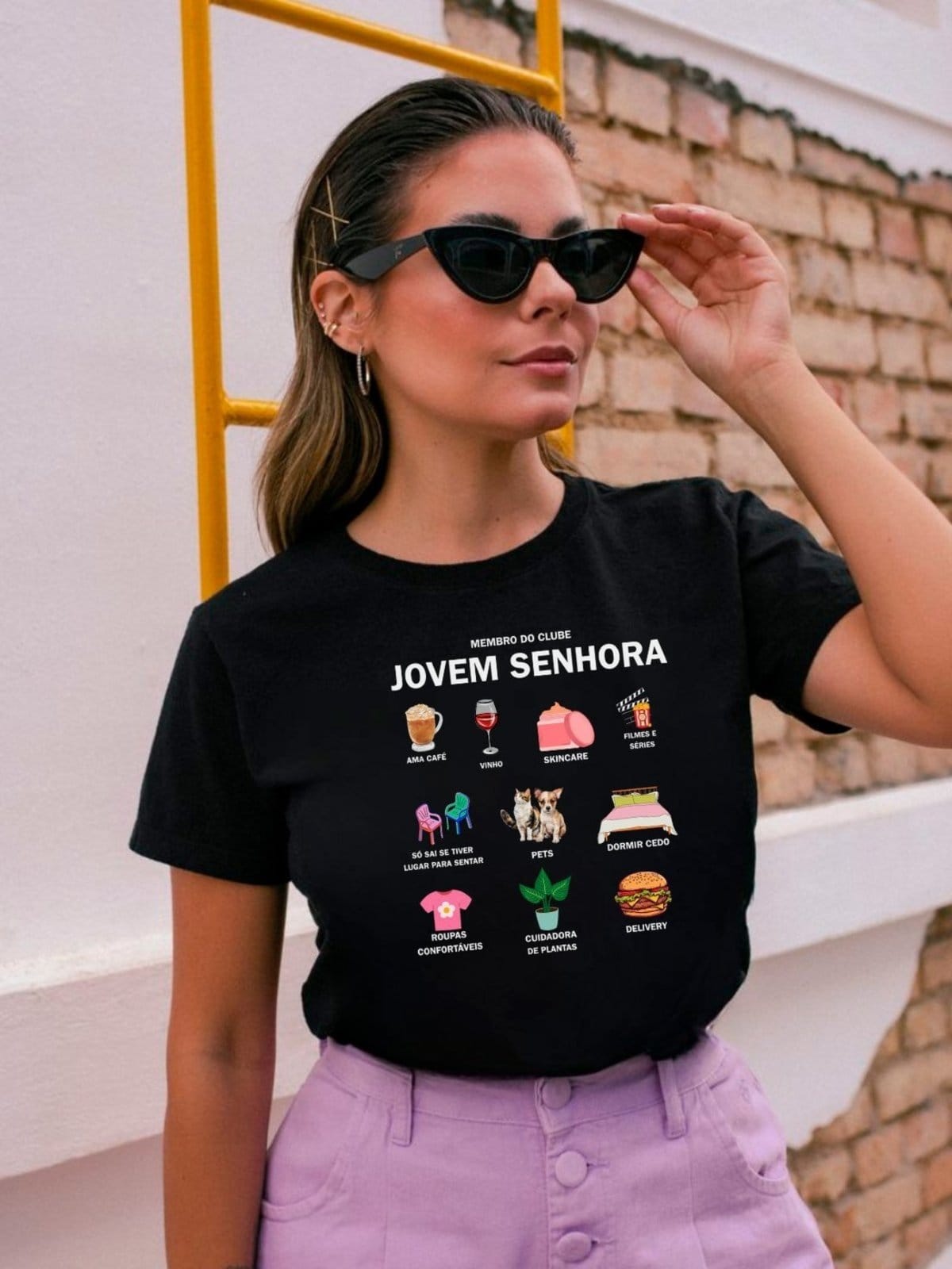 Vista 2 Camiseta Feminina Cianitas Preta Estampa Jovem Senhora Cianitas preto