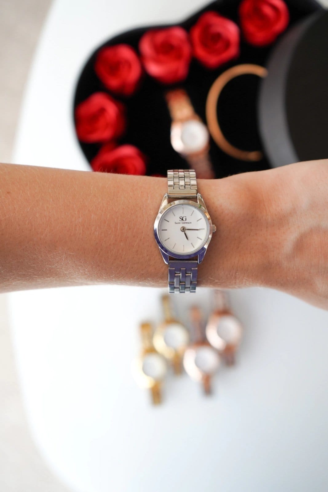 Vista 2 Relógio Feminino Saint Germain Prateado Mini Belle Silver 24mm Saint Germain Brand branco/prata silver