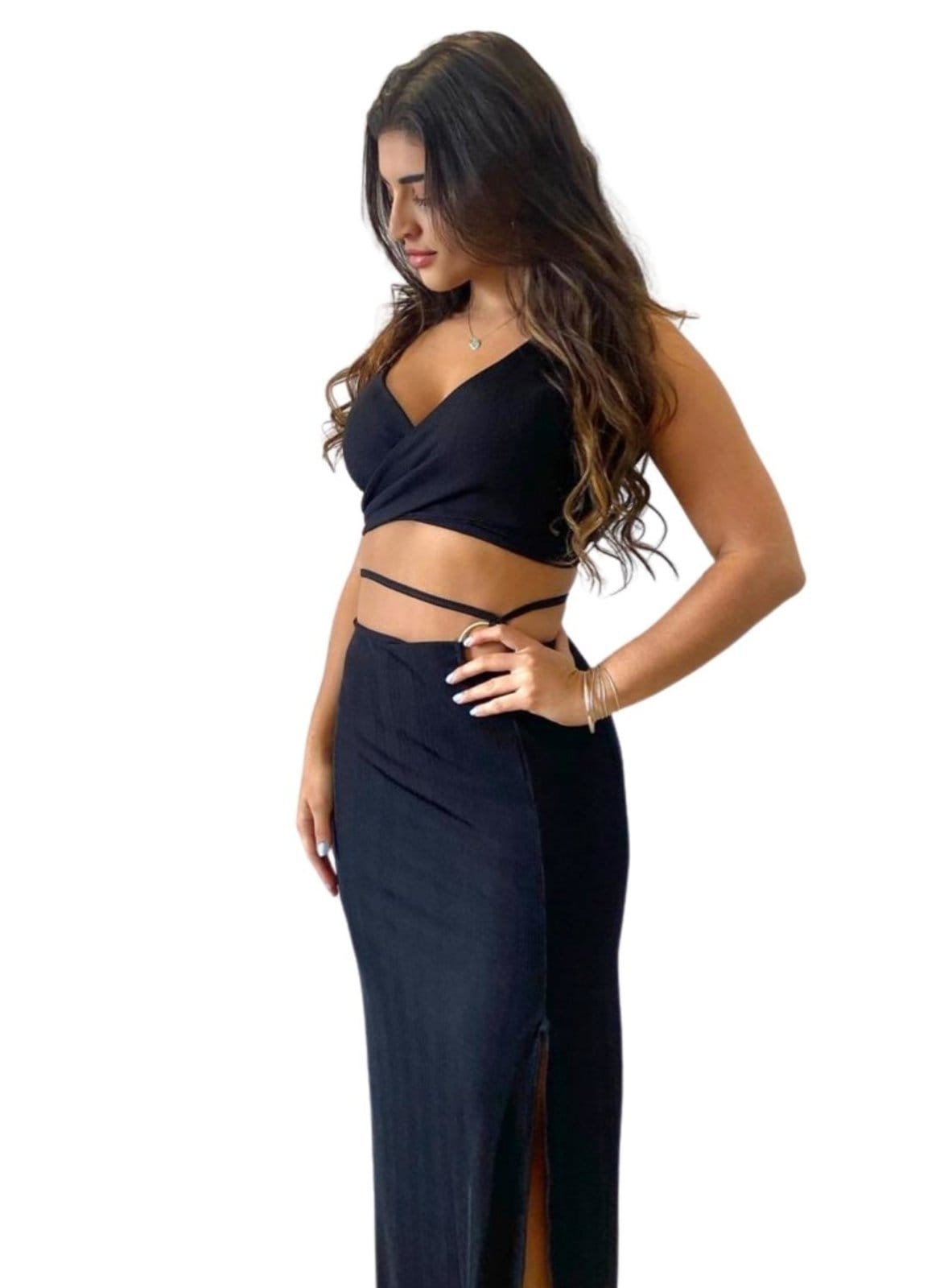 Vista 2 CONJUNTO SAIA E TOP ARGOLA EM RAYON RISCADO Cia do Vestido preto