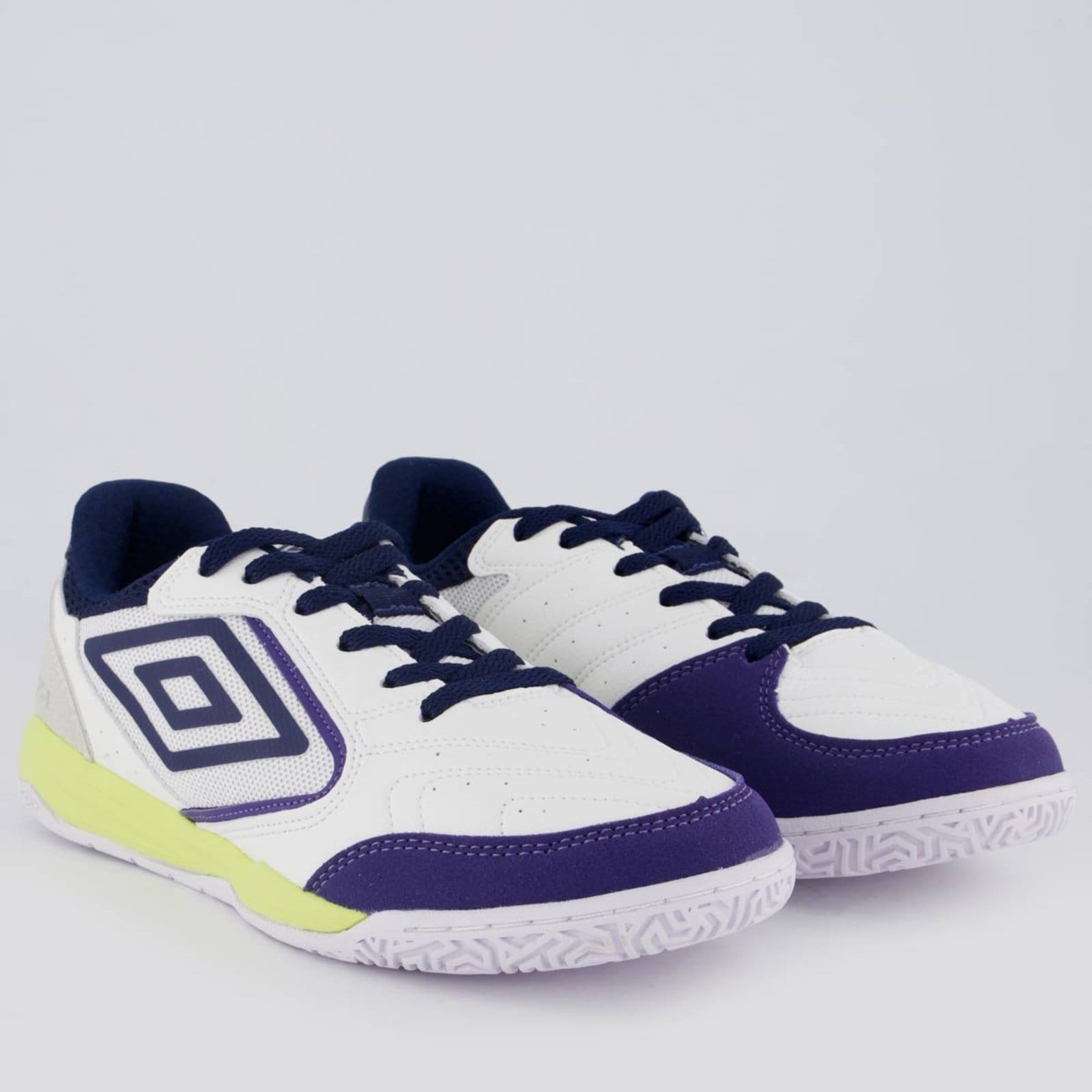 Vista 2 Chuteira Umbro Pro Challenge Uptake Futsal Branca e Roxa Umbro branco