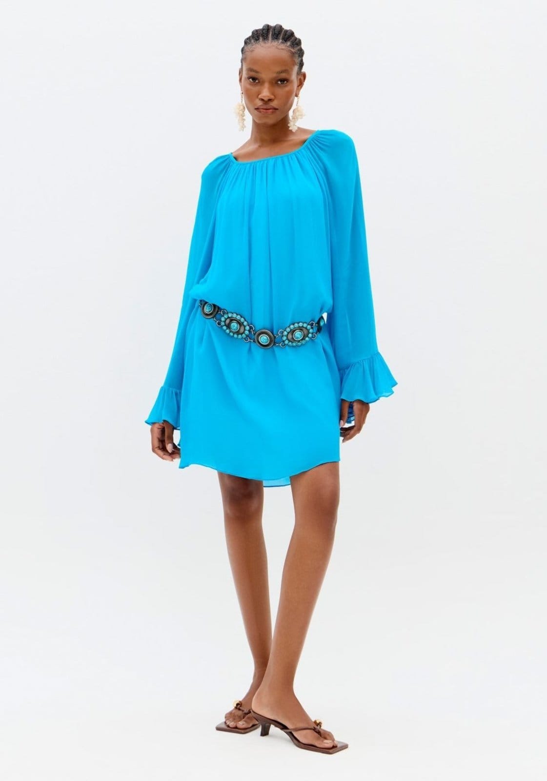 Vista principal Vestido Curto Amplo Manga Longa Lança Perfume azul