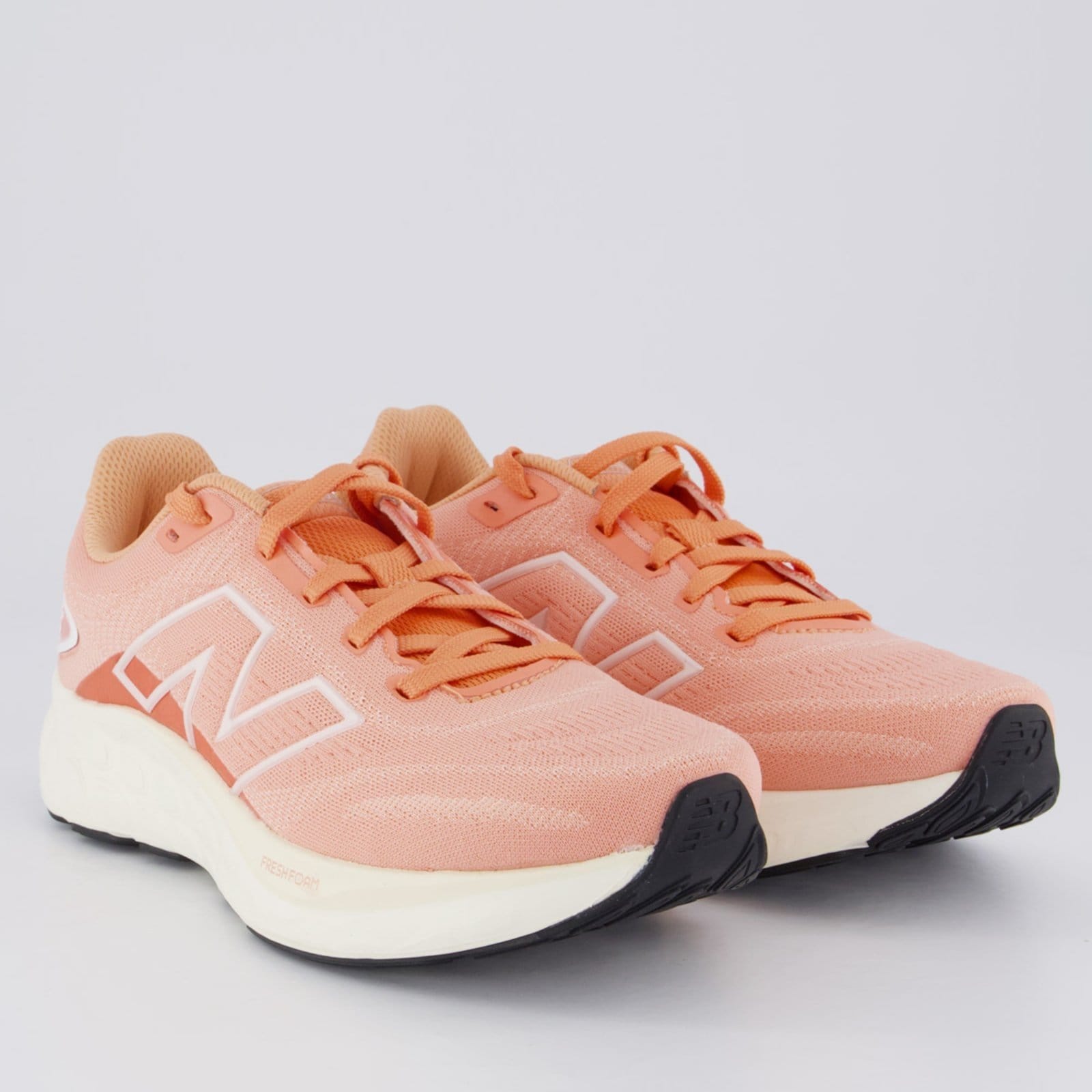 Vista 2 Tênis New Balance Fresh Foam 680 V8 Feminino Salmão New Balance laranja