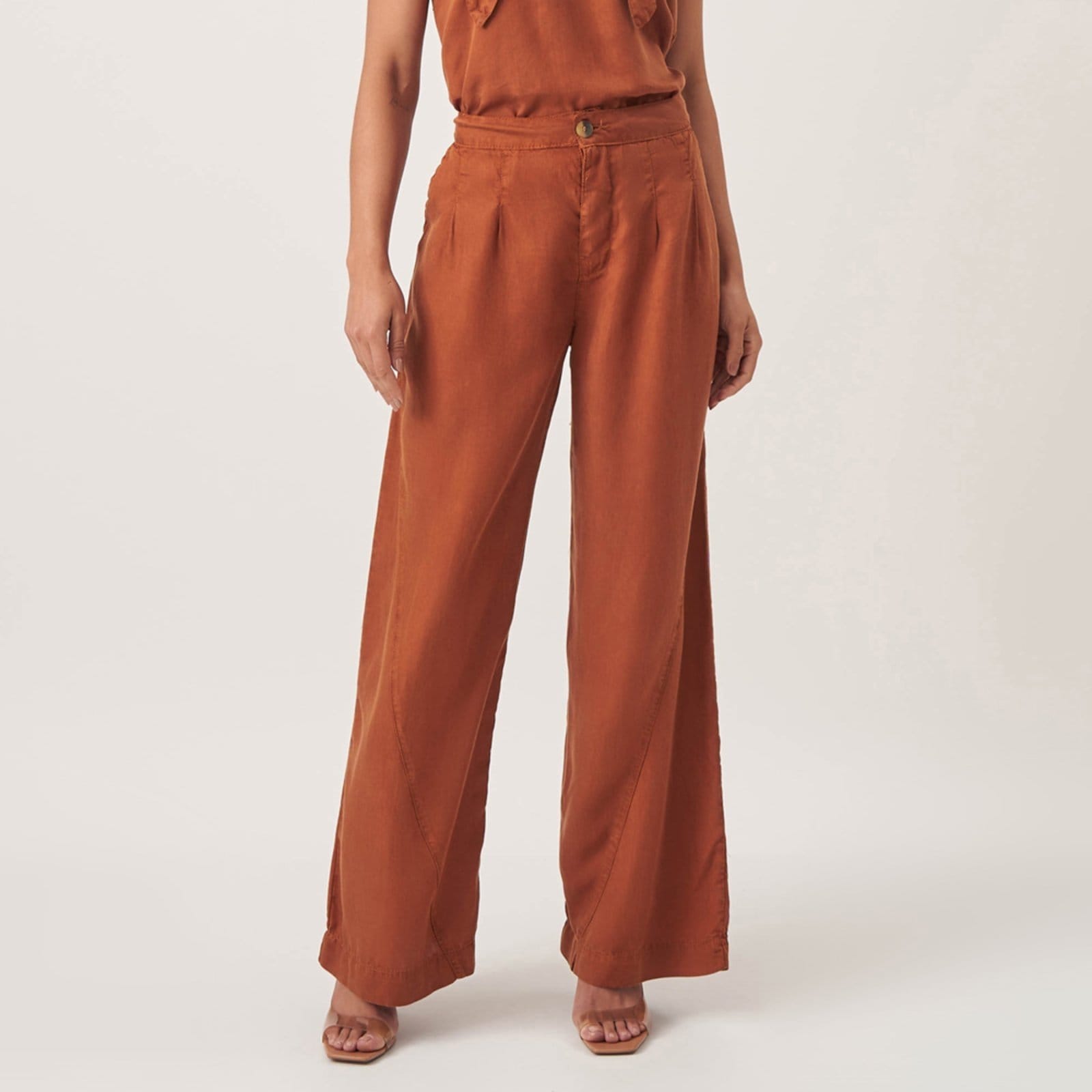 Calça Jeans Color Leve Wide Leg Pregas Terroso