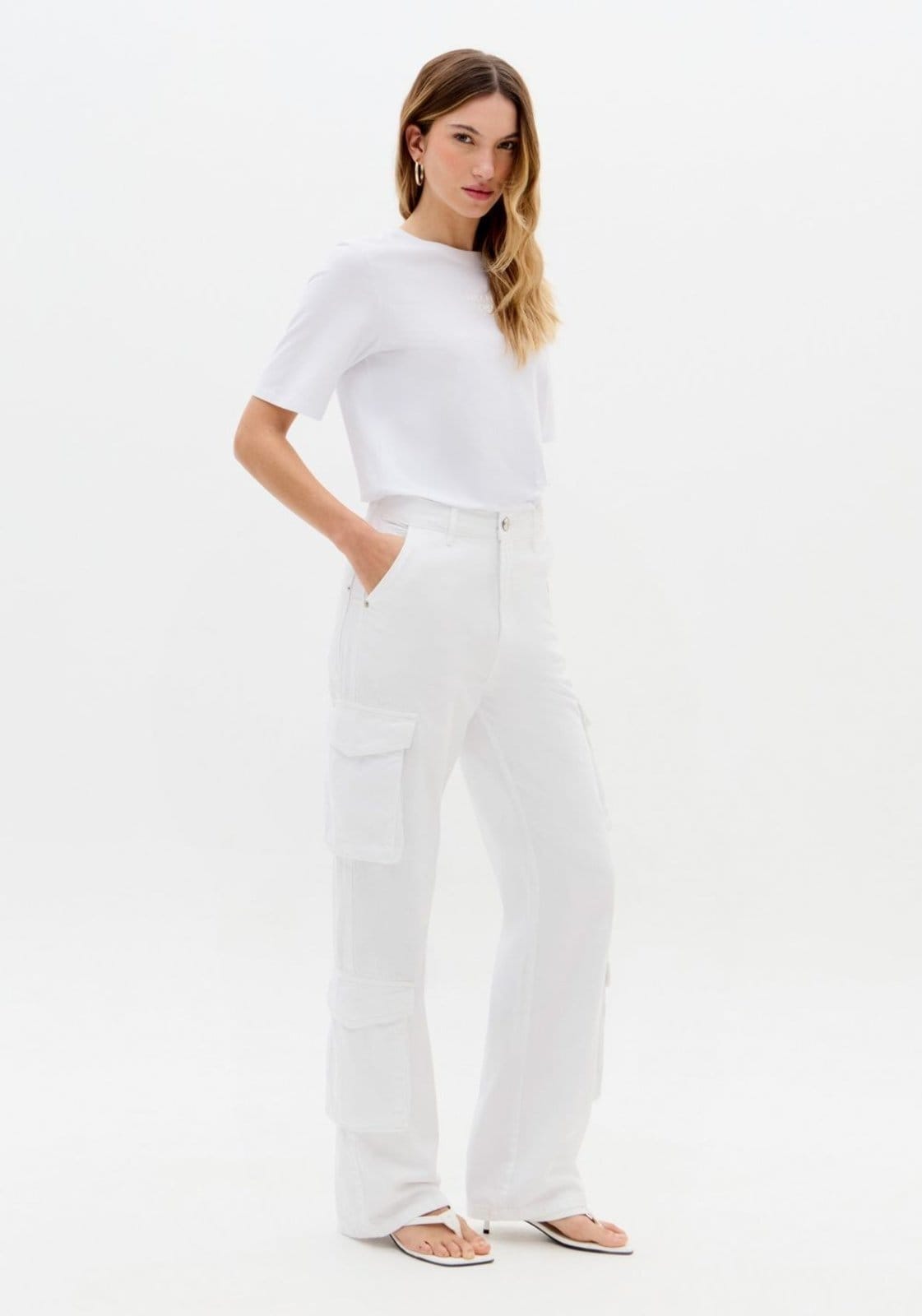 Calça Reta Sarja Bolsos Cargo