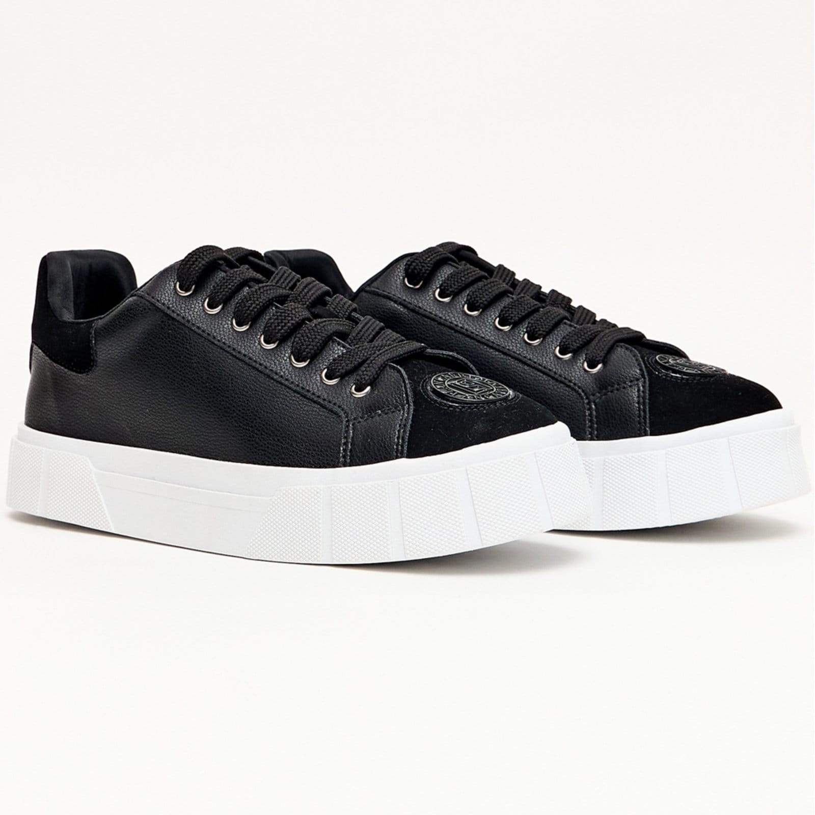 Vista 2 Tênis Lança Perfume Biqueira Medalha Ve25 Feminino Lança Perfume preto