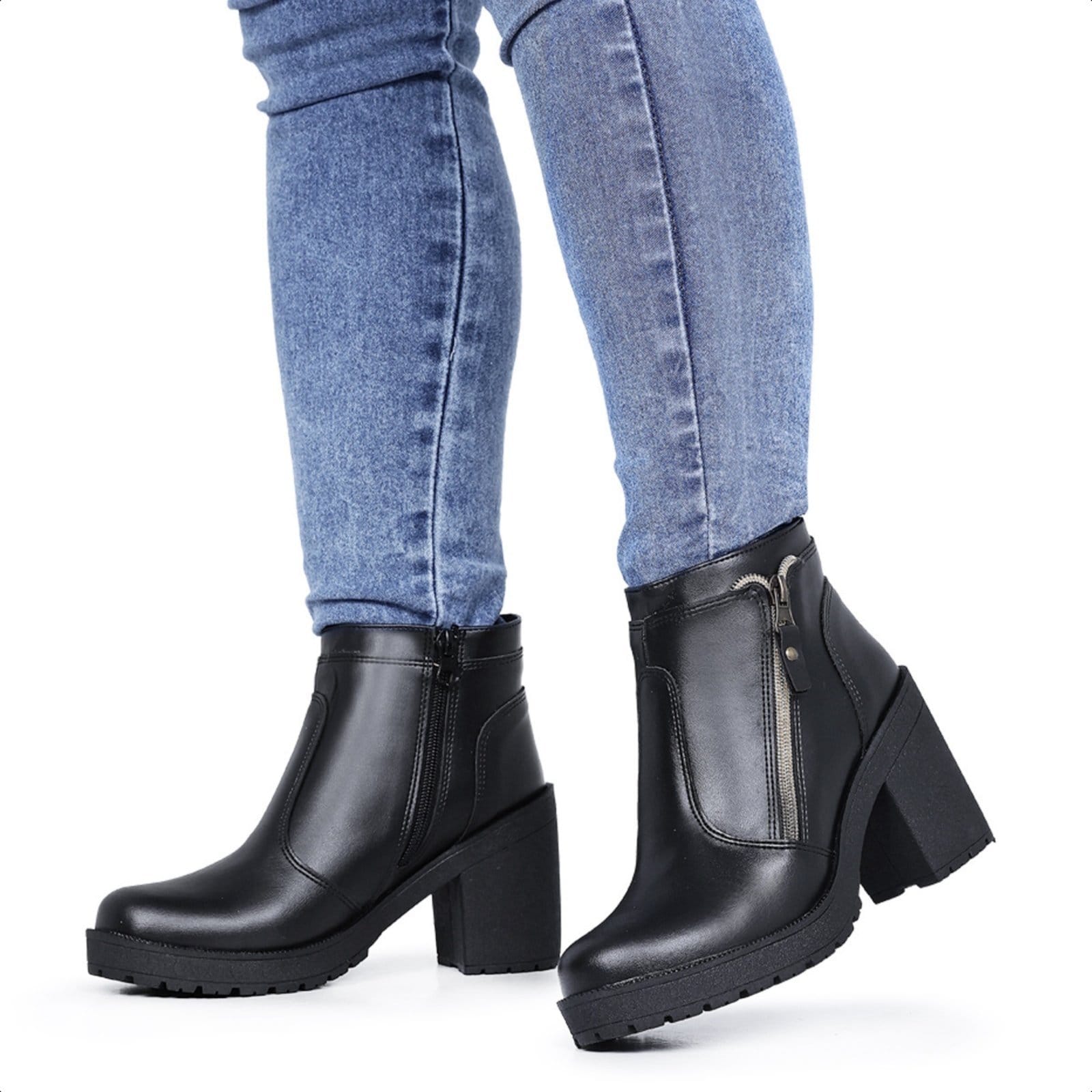 Bota Cano Curto Bia Ramos Salto Bloco Tratorado com Zíper Preta