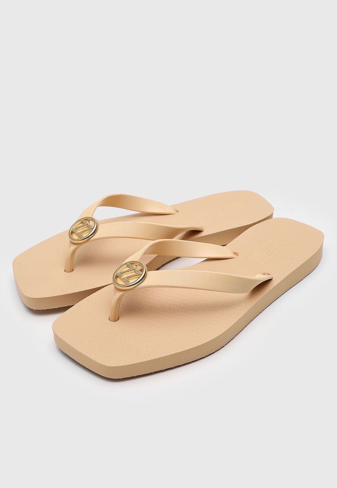 Vista 2 Chinelo Feminino Brizza Arezzo Monograma Brizza Arezzo bege