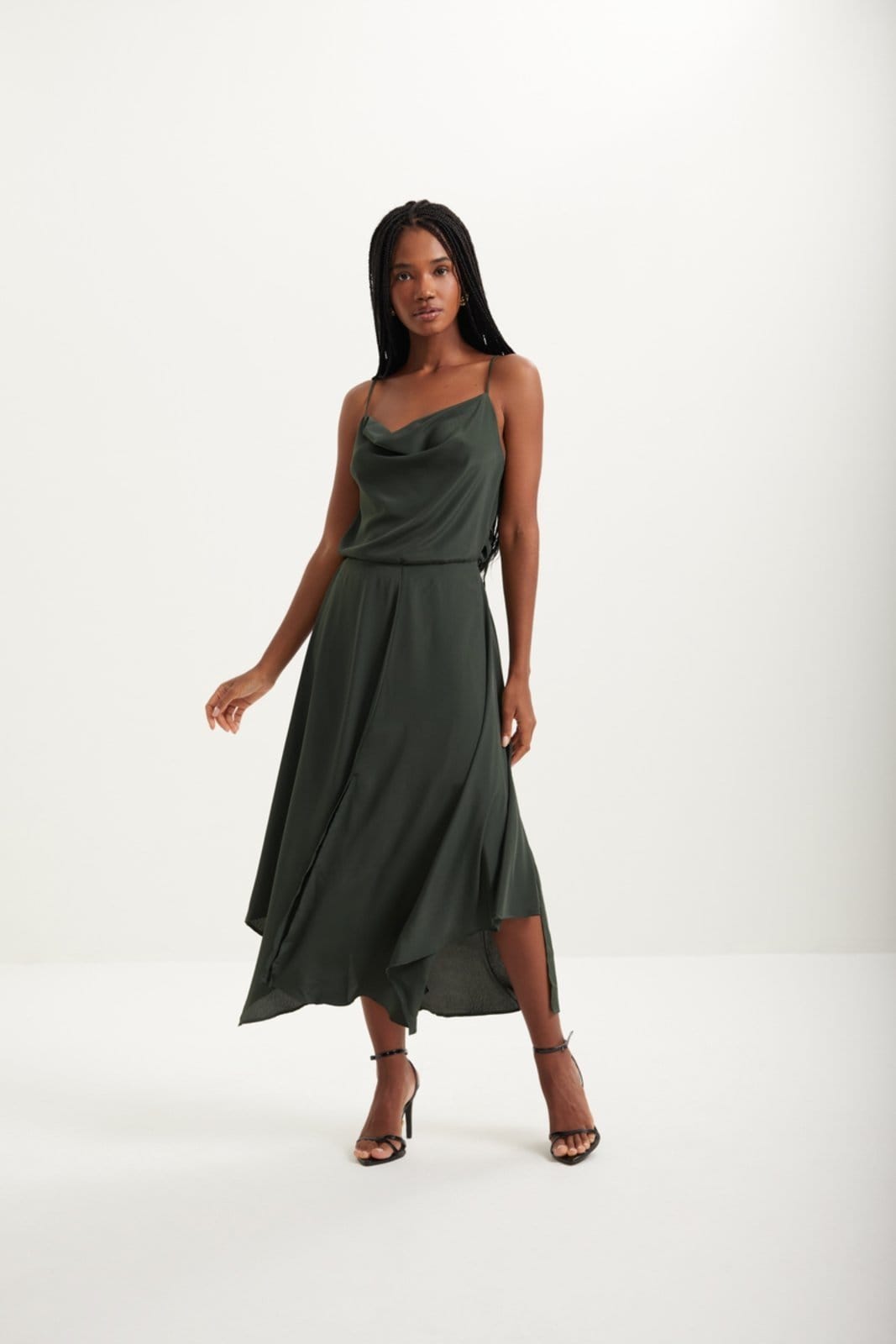 Saia Chá Fluida Com Fenda E Cintura Alta