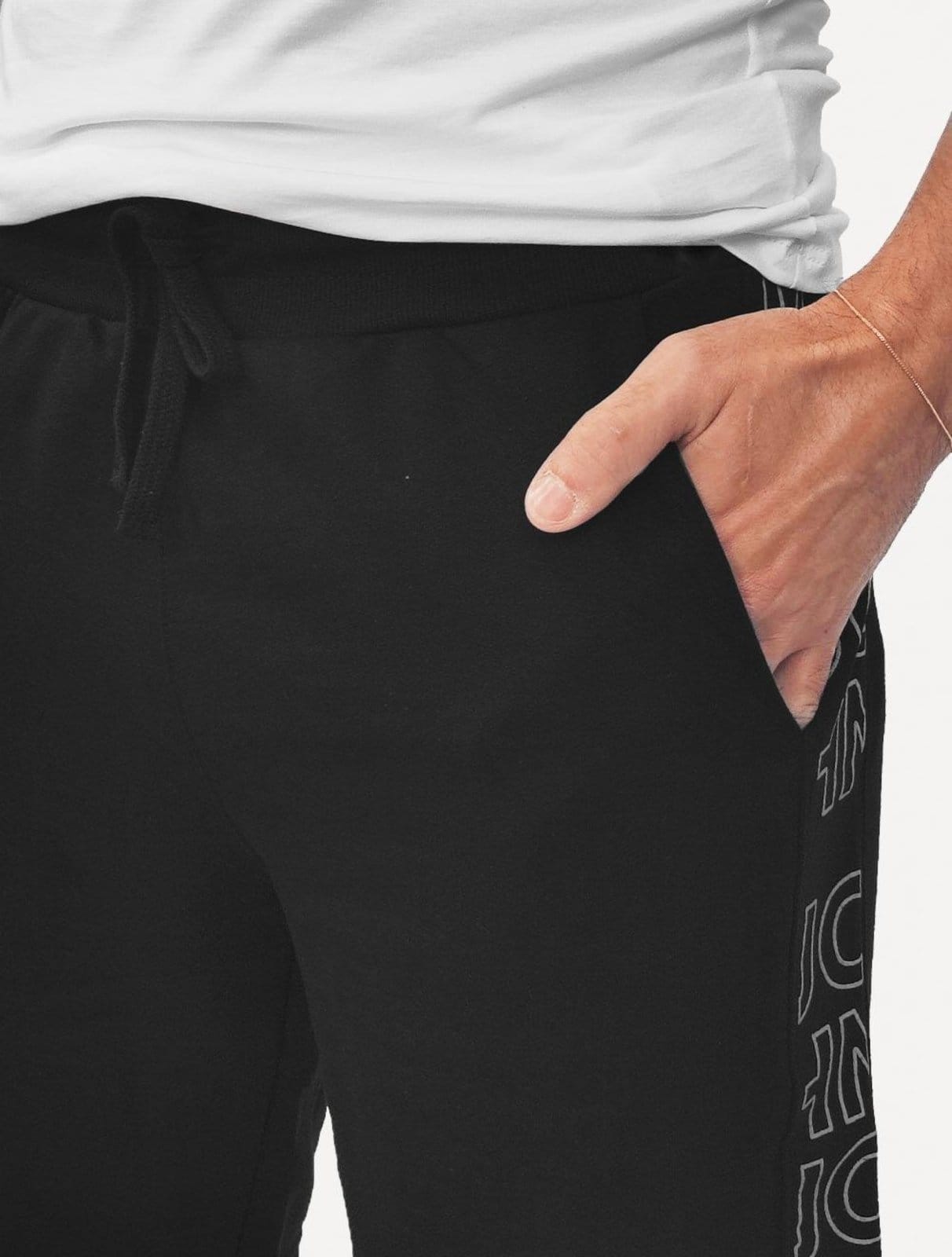 Vista 2 Bermuda John John Moletom Masculina Helsinki Black Preta John John preto black