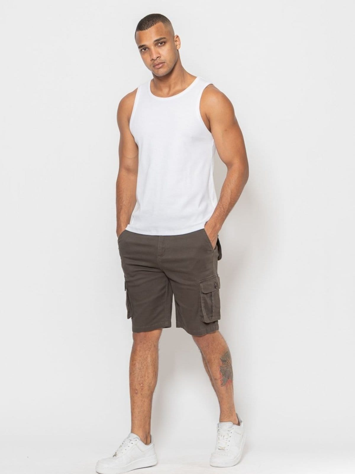 Vista principal Bermuda Masculina Sarja Masculina Cargo Crocker - 50025 Crocker verde militar