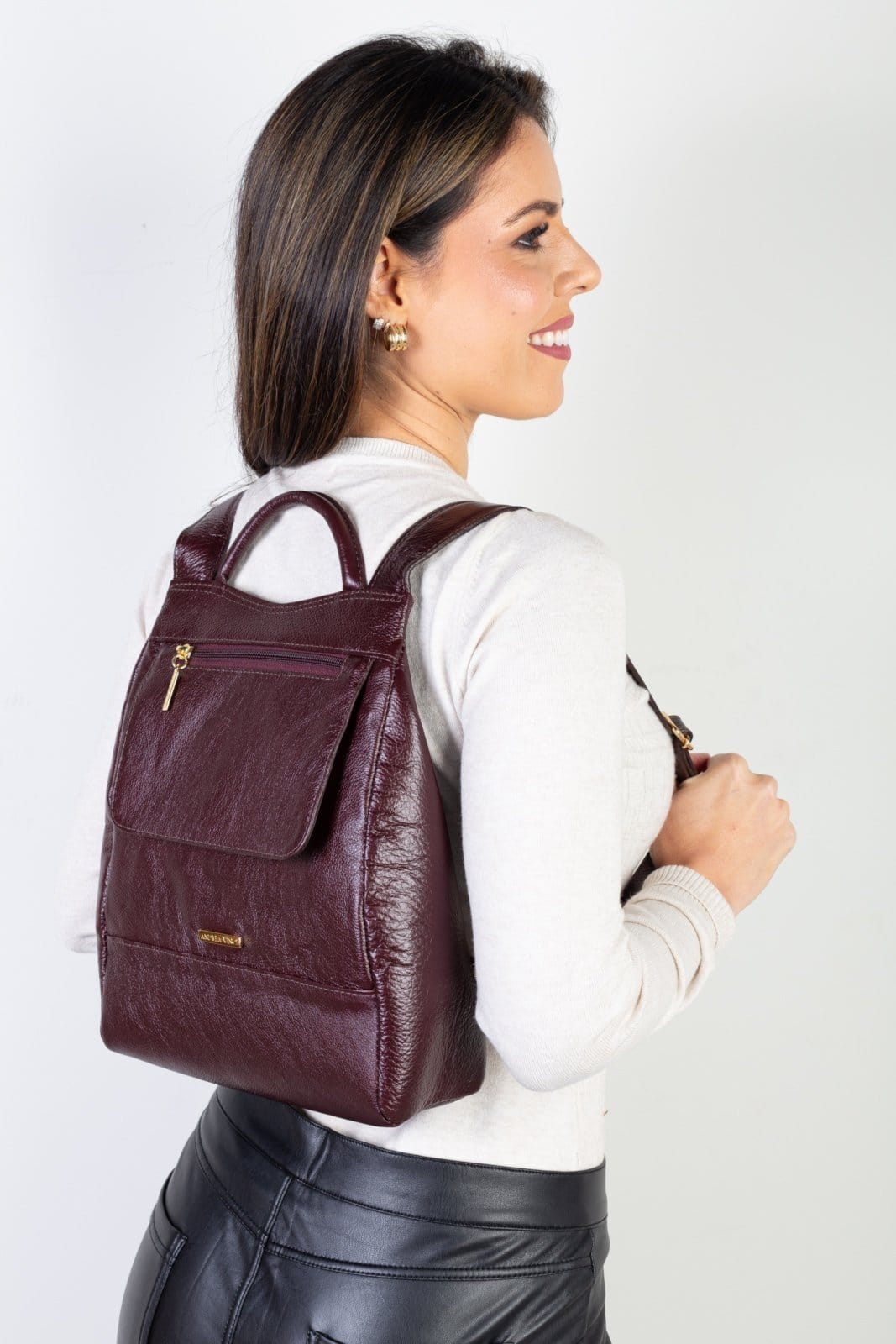 Vista 2 Mochila pequena antifurto couro liso Susan - Marsala Andrea Vinci azul