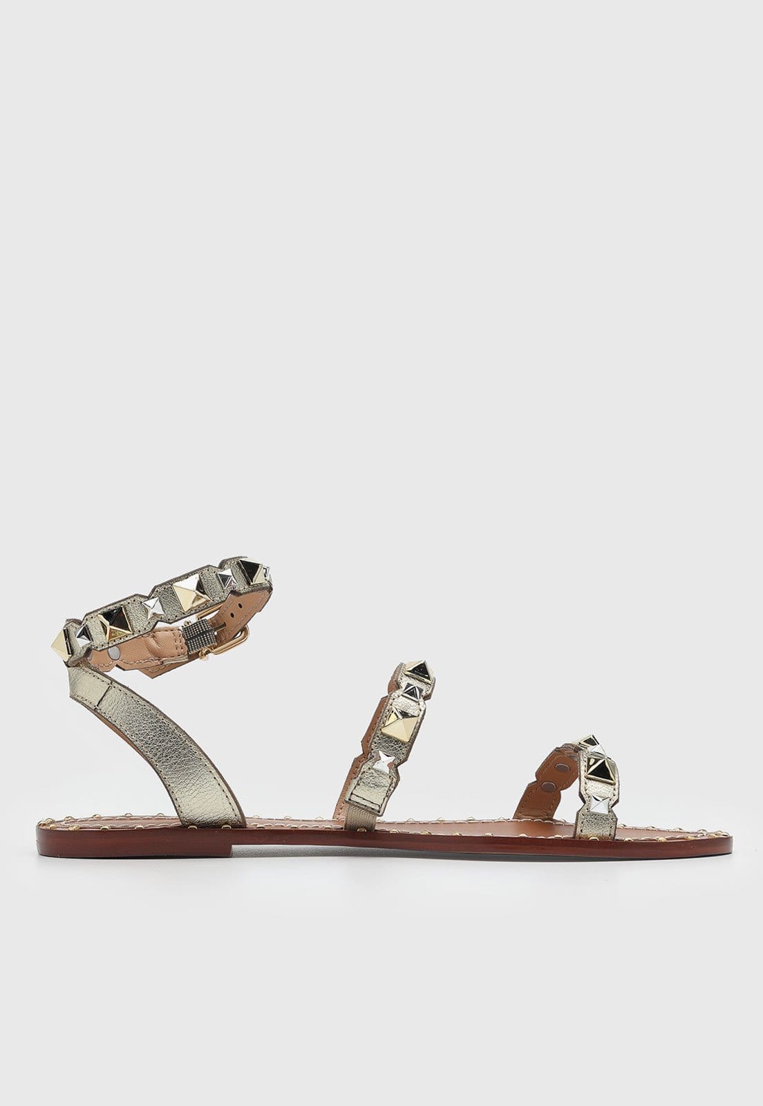 Vista 2 Rasteira Feminina Luiza Barcelos Metalizada Dourada Com Tachas Luiza Barcelos dourado