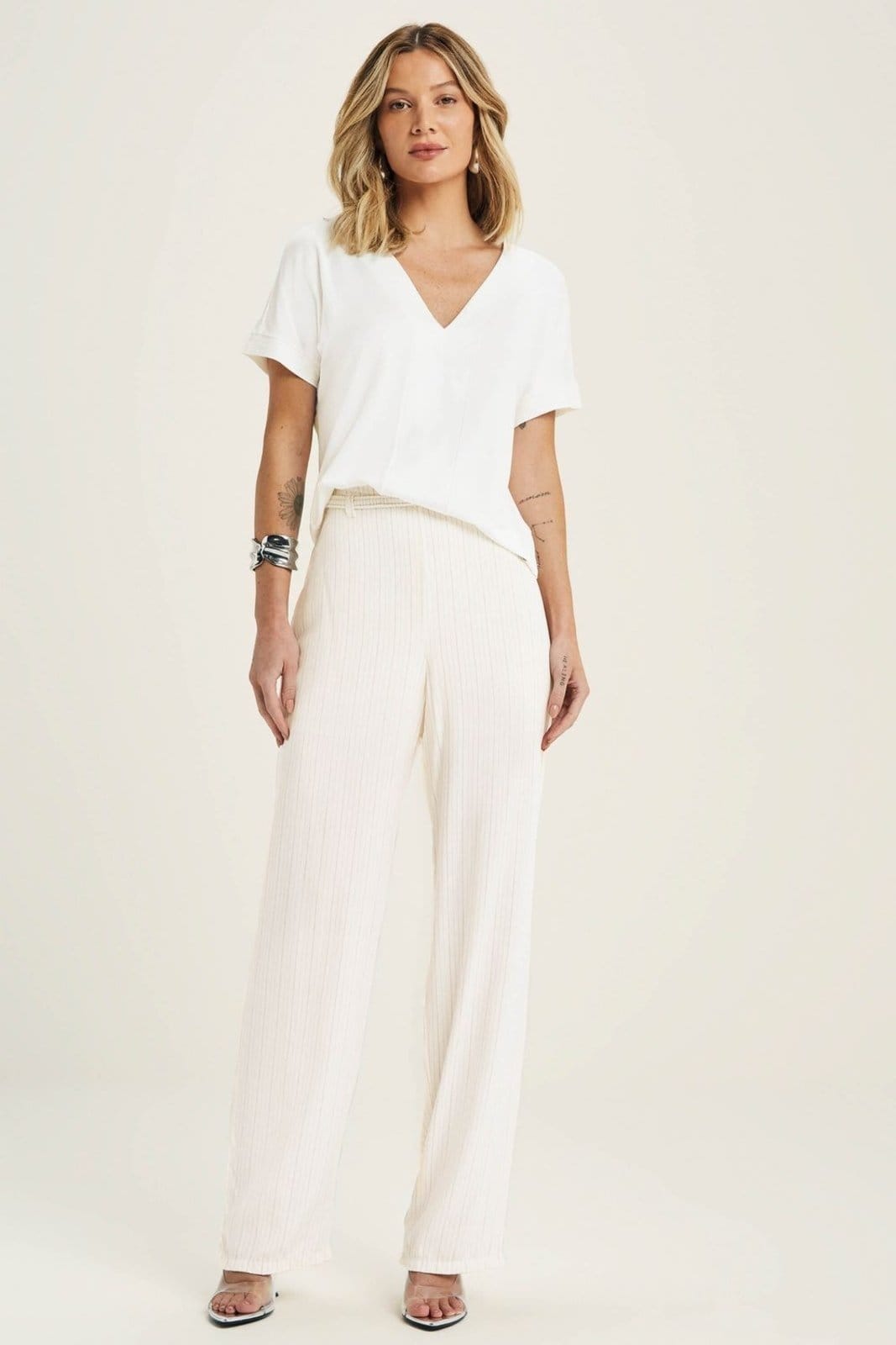 Vista principal Calça Pantalona Feminina Listrada Marialícia Marialícia bege