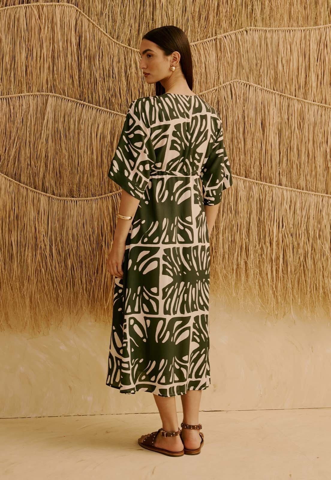 Vista 2 Vestido Midi Túnel Estampado Totora CaCay verde
