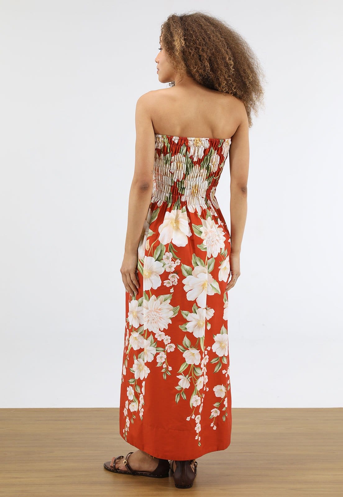 Vista 2 Vestido Feminino FARM Midi Floral Tomara que Caia FARM vermelho