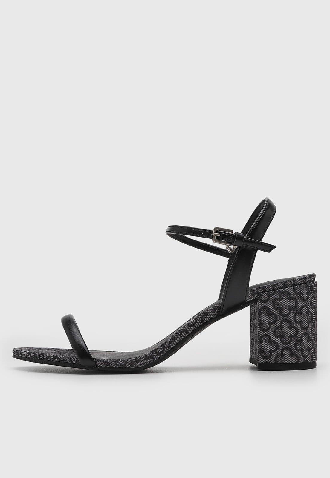 Vista principal Sandália Feminina Capodarte Salto Bloco Monograma Preta Capodarte preto