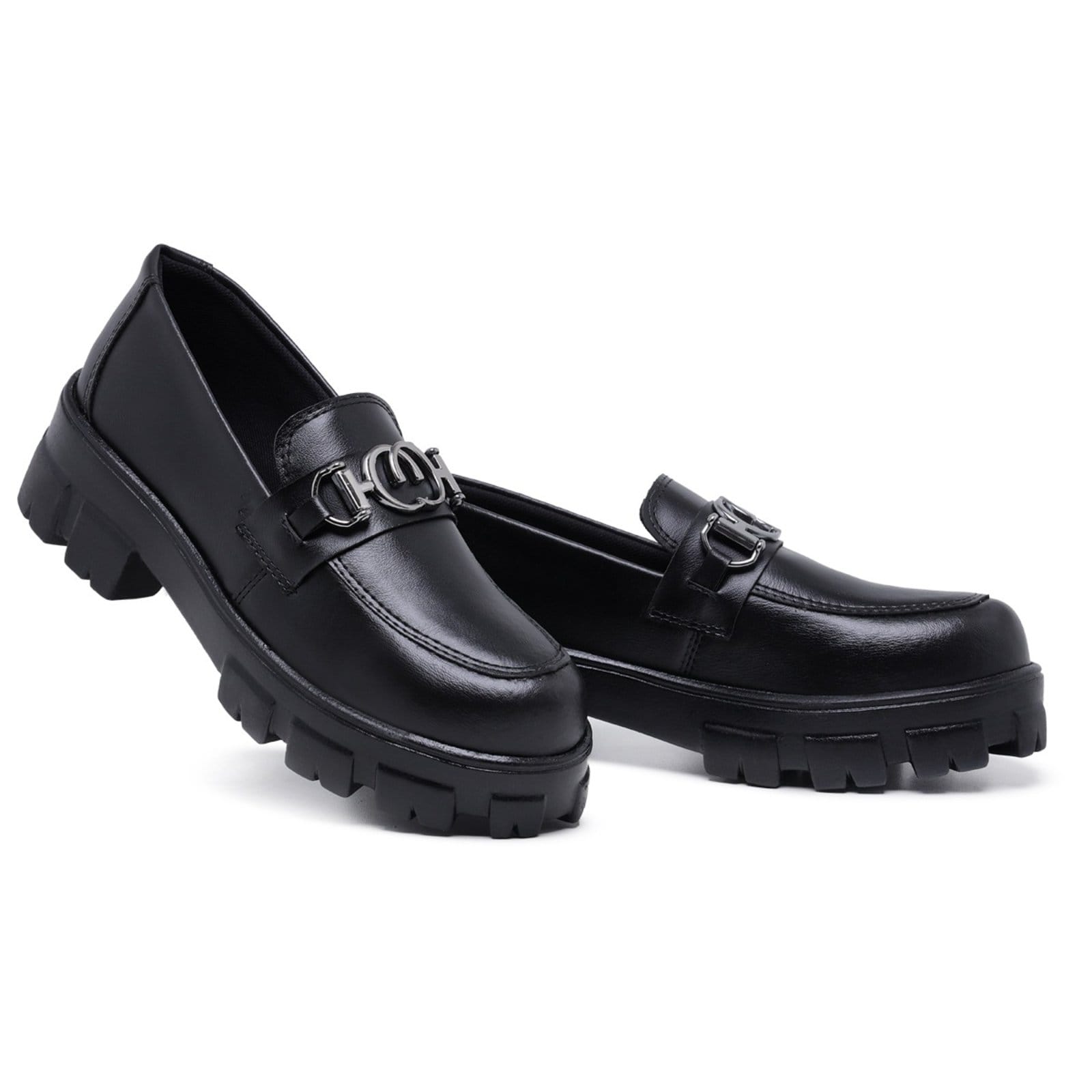 Mocassim Feminino Tratorado Preto Bridão Fivela Prata