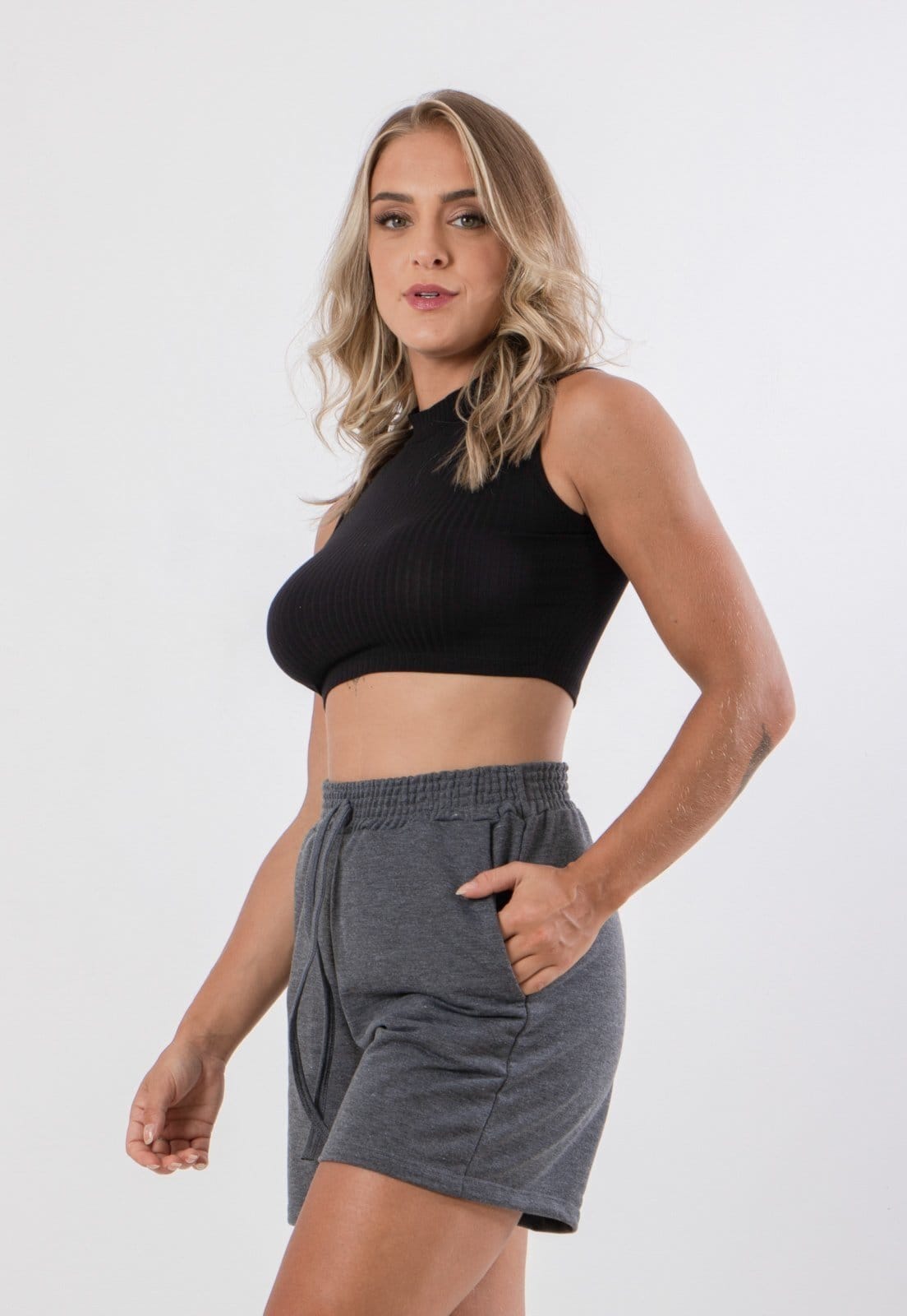 Vista 2 Short Diluxo Moletom Ferminino Claro Diluxo cinza