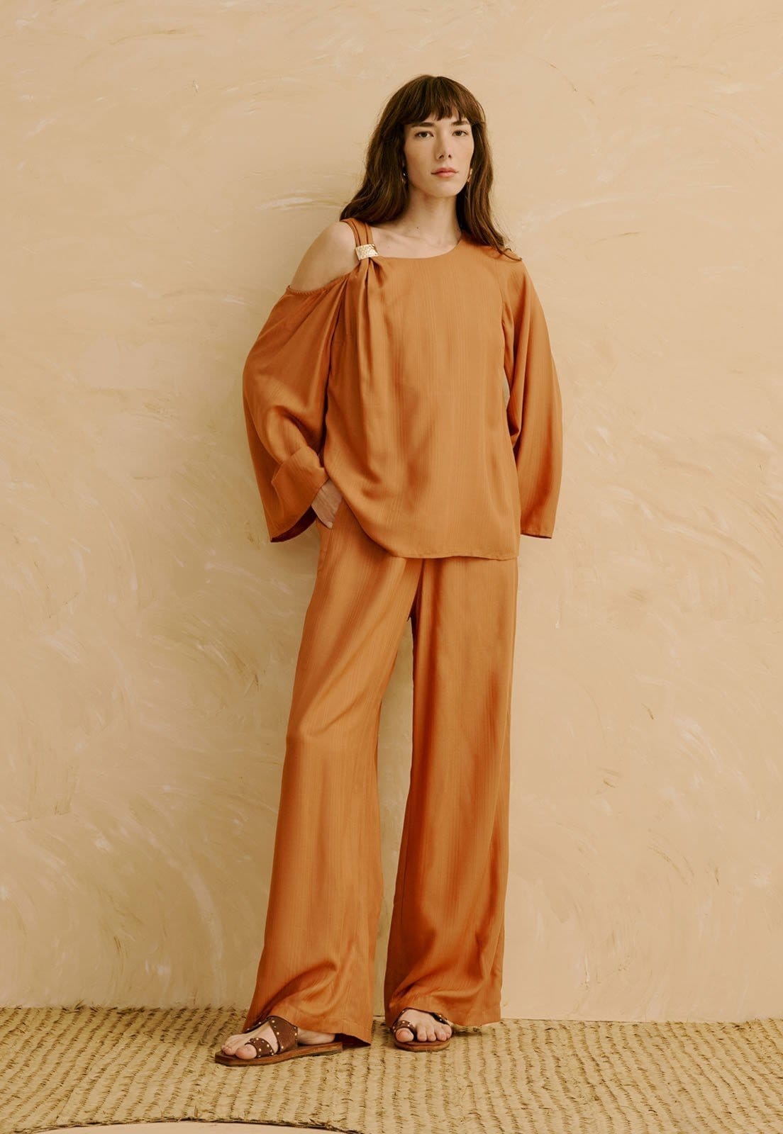 Calça Lisa Pantalona Cós