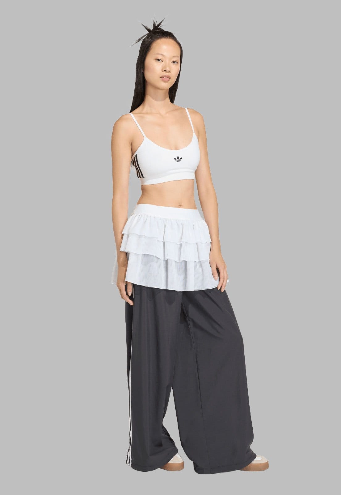 Vista 2 Calça Feminina adidas Originals Babados Preta adidas Originals preto