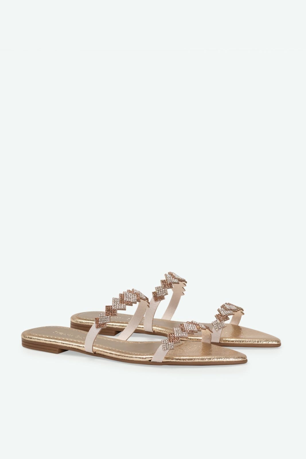 Vista 2 Flat Akila Suzana Santos dourado