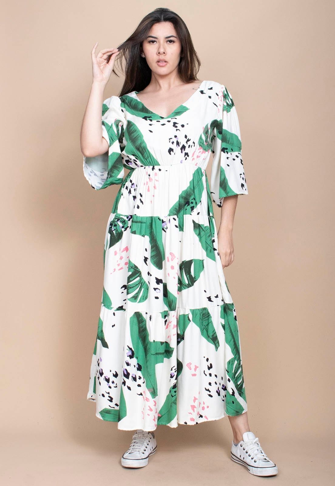 Vestido Longo Cabanafree Plano com Manga e Camadas Estampa Folhagem Poética