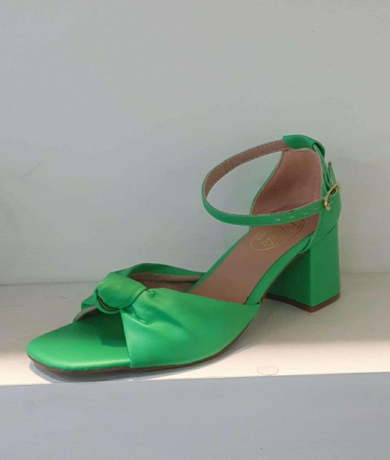 Sandália Delazari Salto Bloco Bandeira Frente com Nó