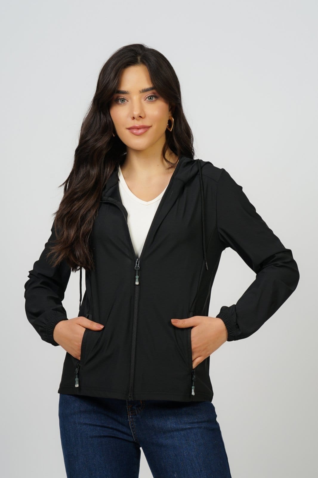 Jaqueta Feminina Corta Vento Sh Fashion Ultra Leve Com Capuz Cor Preta