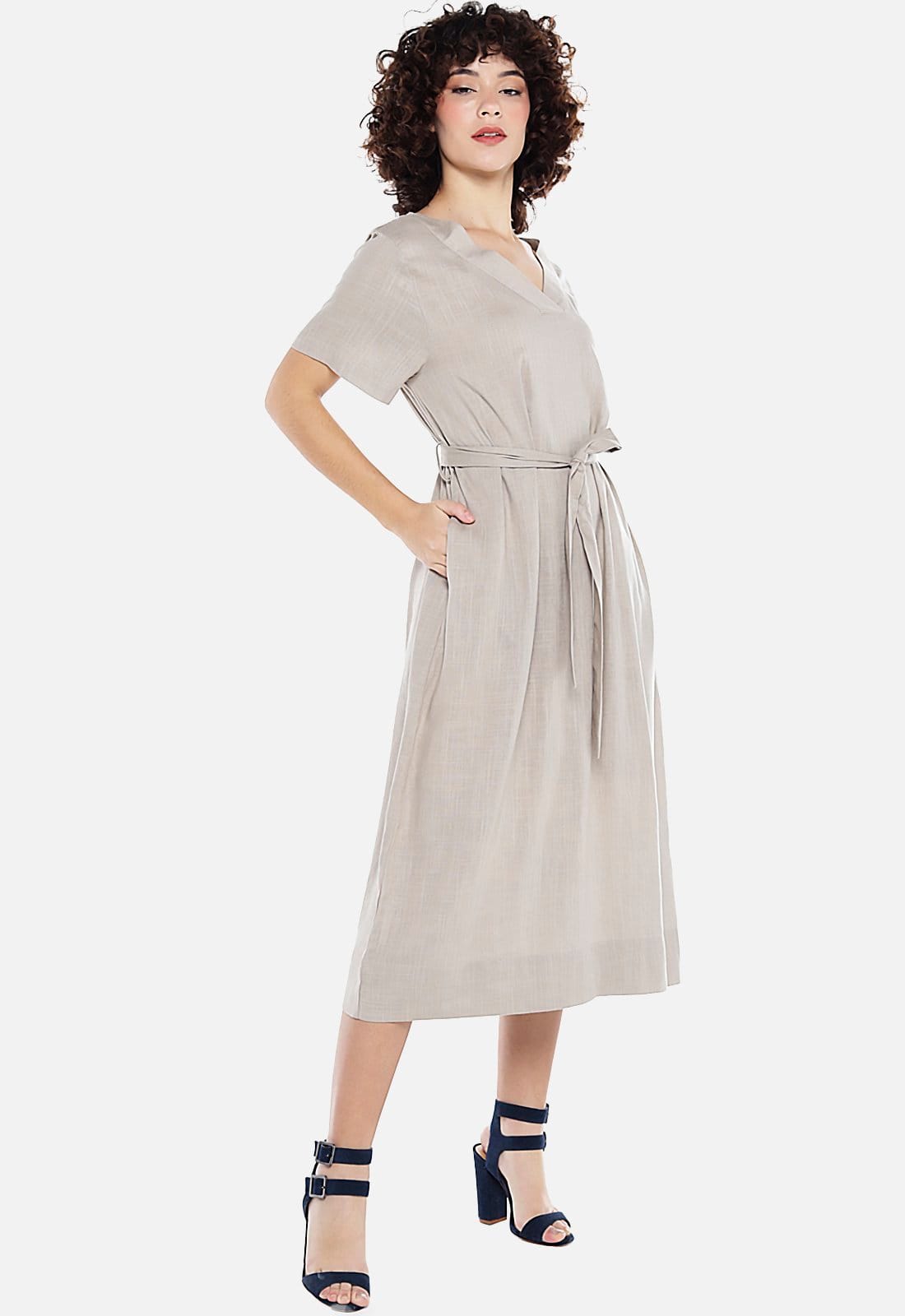 Vista 2 Vestido de Linho Areia Midi com Bolsos Manga Curta Sob Kaki SOB bege kaki