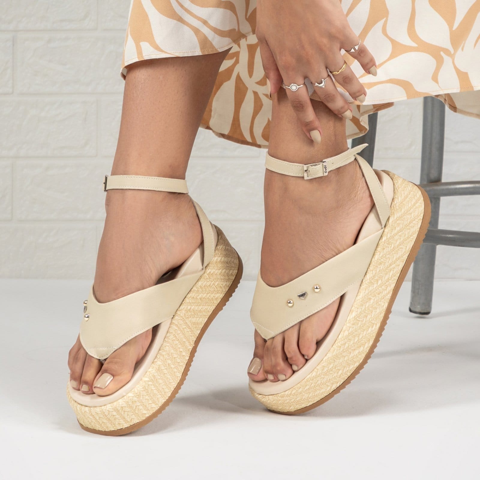 Sandália Plataforma Feminina GuGi Luna Tira Asa Delta Conforto Off White