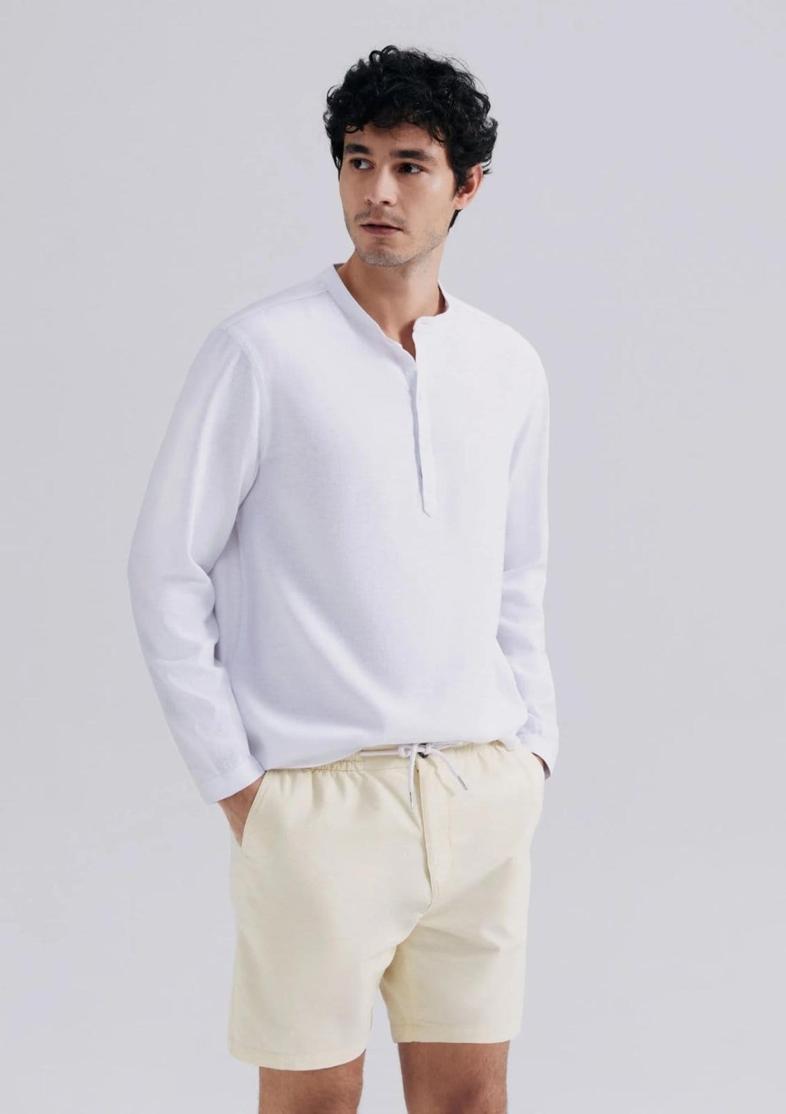 Vista principal Bermuda Masculina Reta Fio Tinto Hering off-white