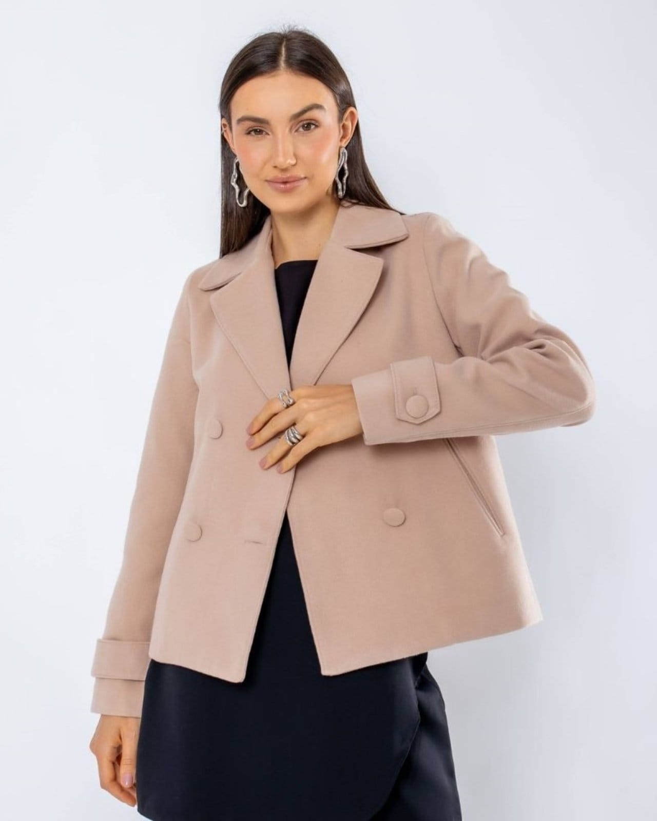 Vista 2 Casaco Curto Transpassado de Lã Batida Elsa Creme POLLEN bege