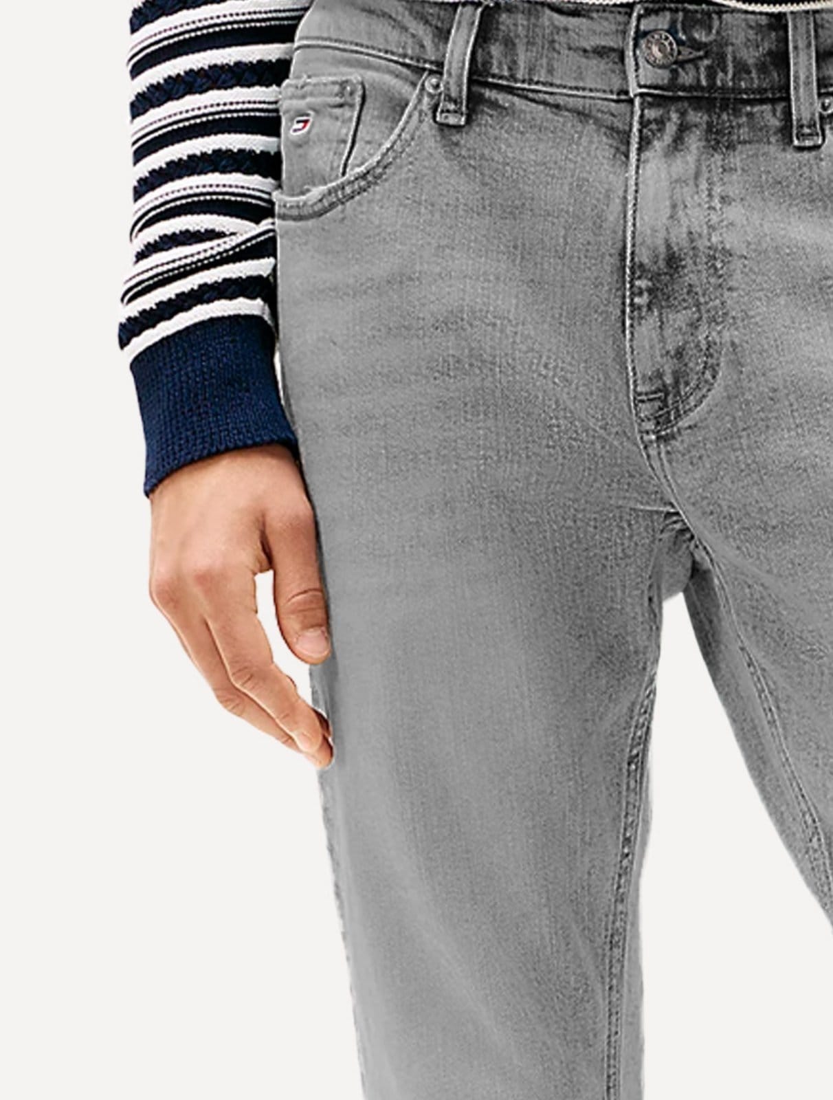 Vista 2 Calça Tommy Jeans Masculina Slim Austim Stone Escuro Tommy Jeans cinza