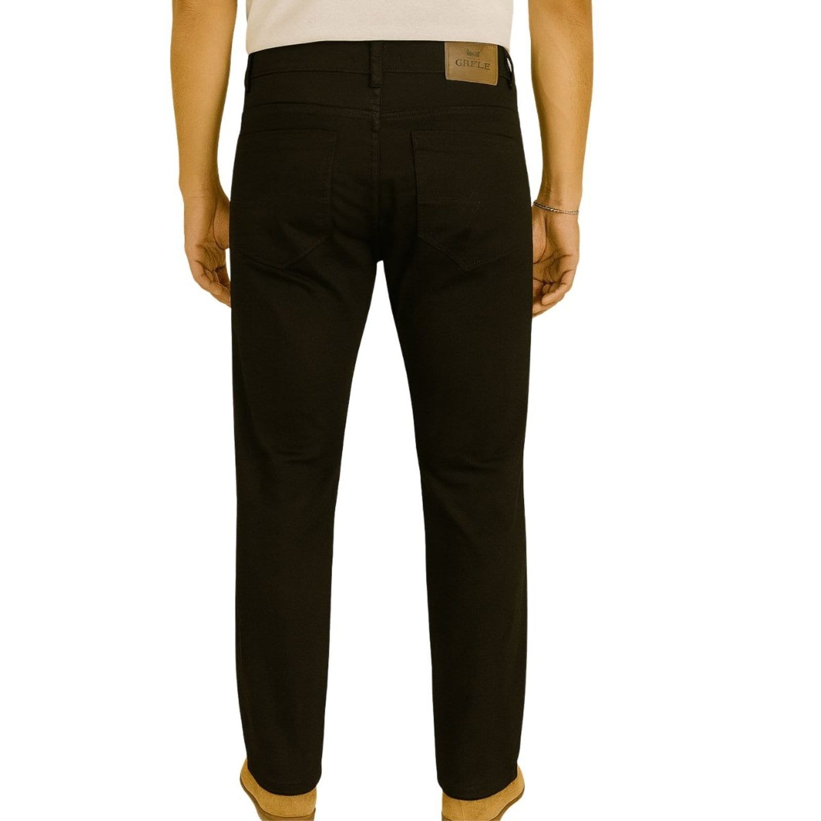 Vista 2 Calça Masculina FMF Preta Slim Fit em Sarja com Elastano Conforto e Estilo Casual FMF preto