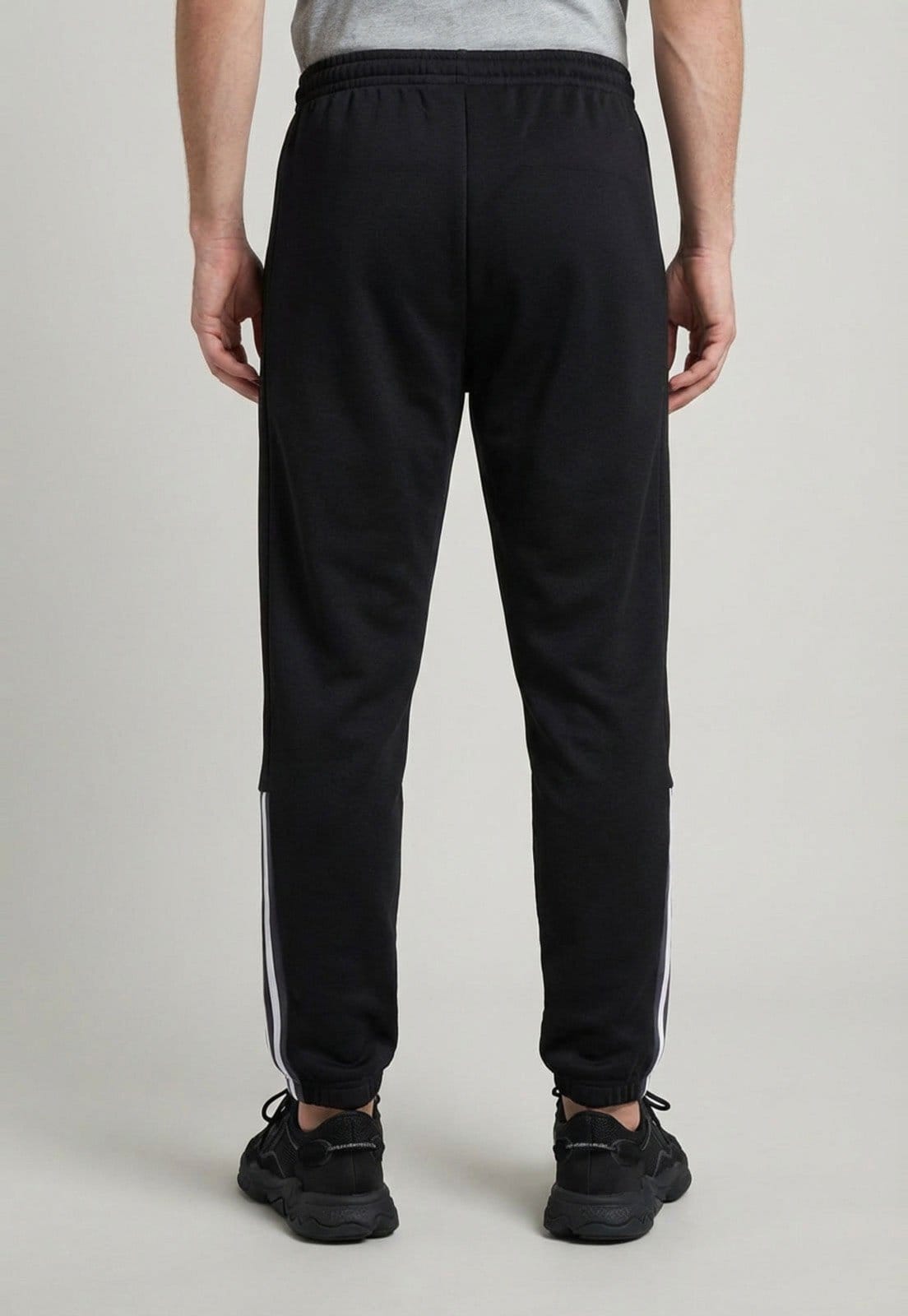 Vista 2 Calça Masculina Adidas Originals Half Stripes Preta adidas Originals preto