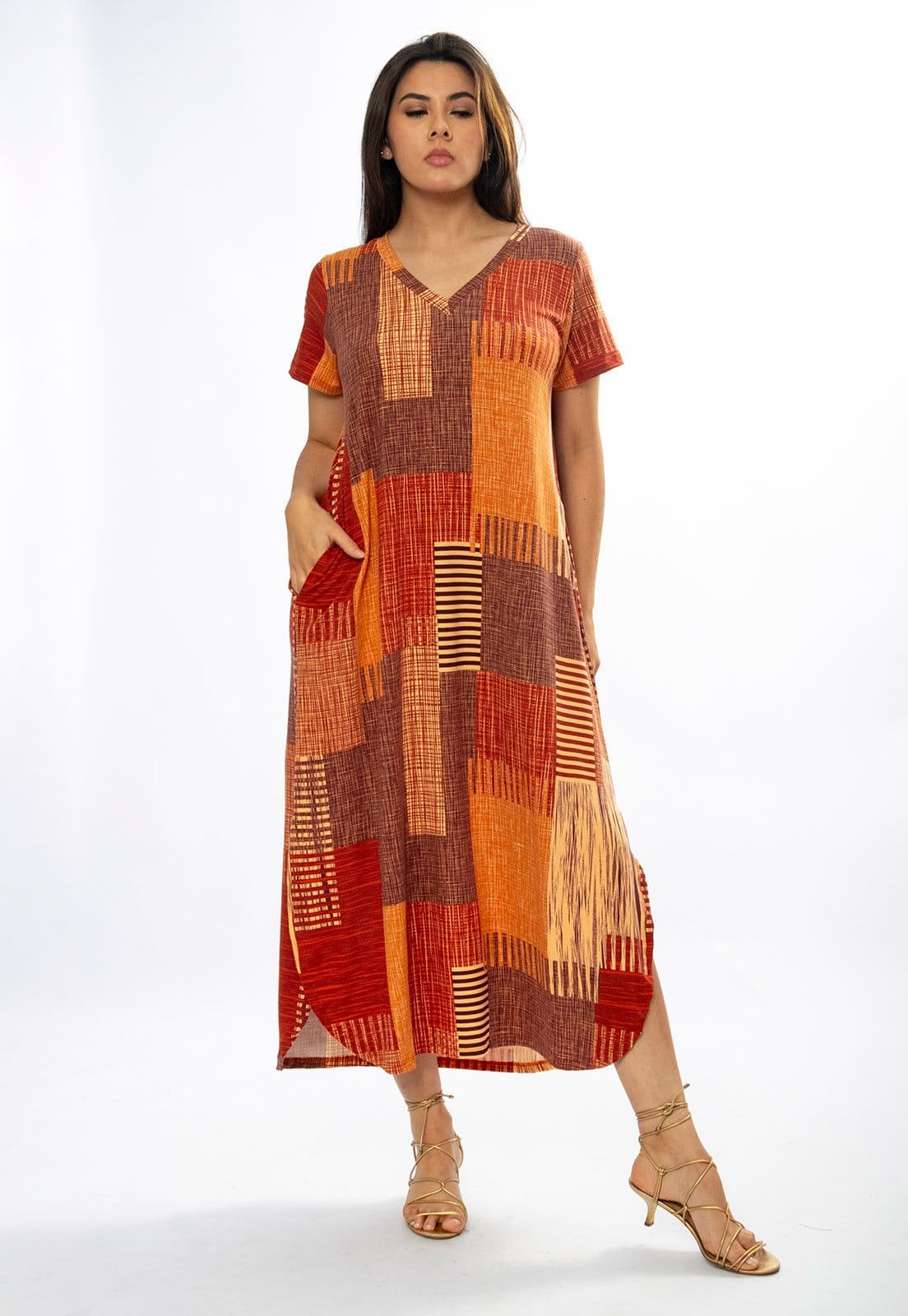 Vista 2 Vestido Midi Amazônia Vital Abapã Malha com Bolso Estampa Tramas do Sol Amazonia Vital bege/marrom/vermelho