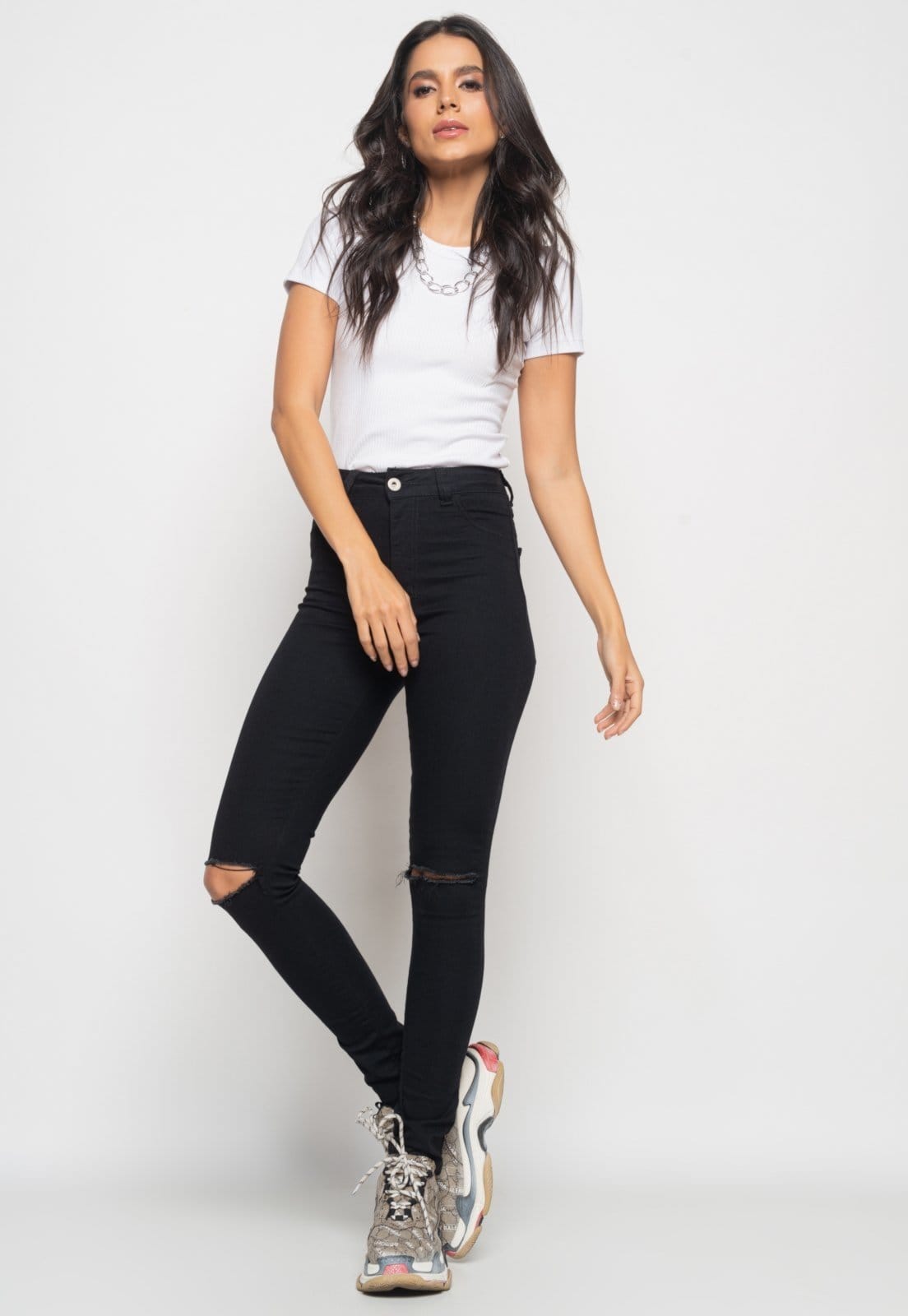 Vista 2 Calça Skinny Com Rasgo No Joelho Salvatore Fashion Preta Salvatore Fashion preto