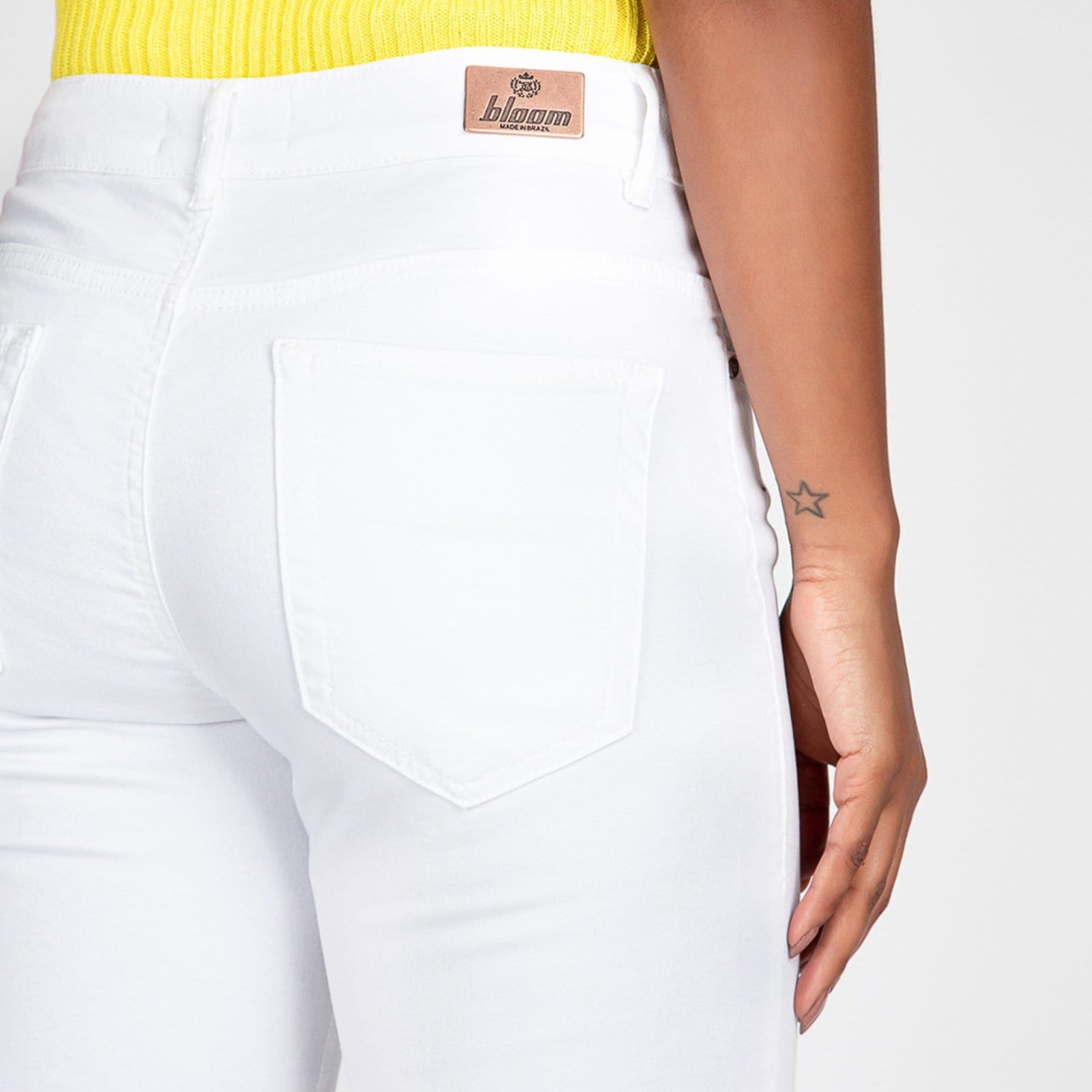 Vista 2 Calça Jeans Color Flare Bootcut Branca Bloom branco