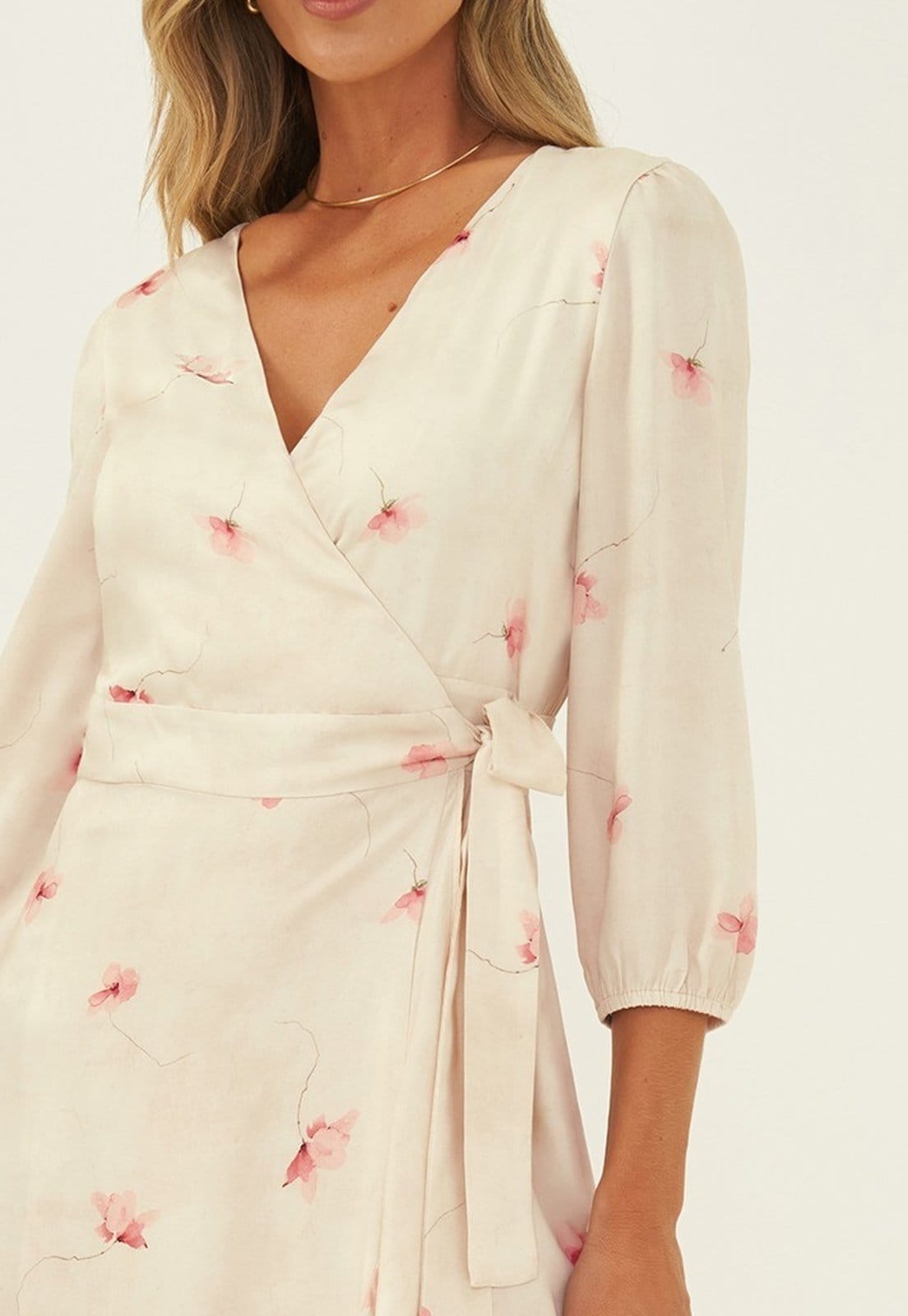 Vista 2 Vestido Midi em Viscose Estampada Baunilha Sonia Principessa floral